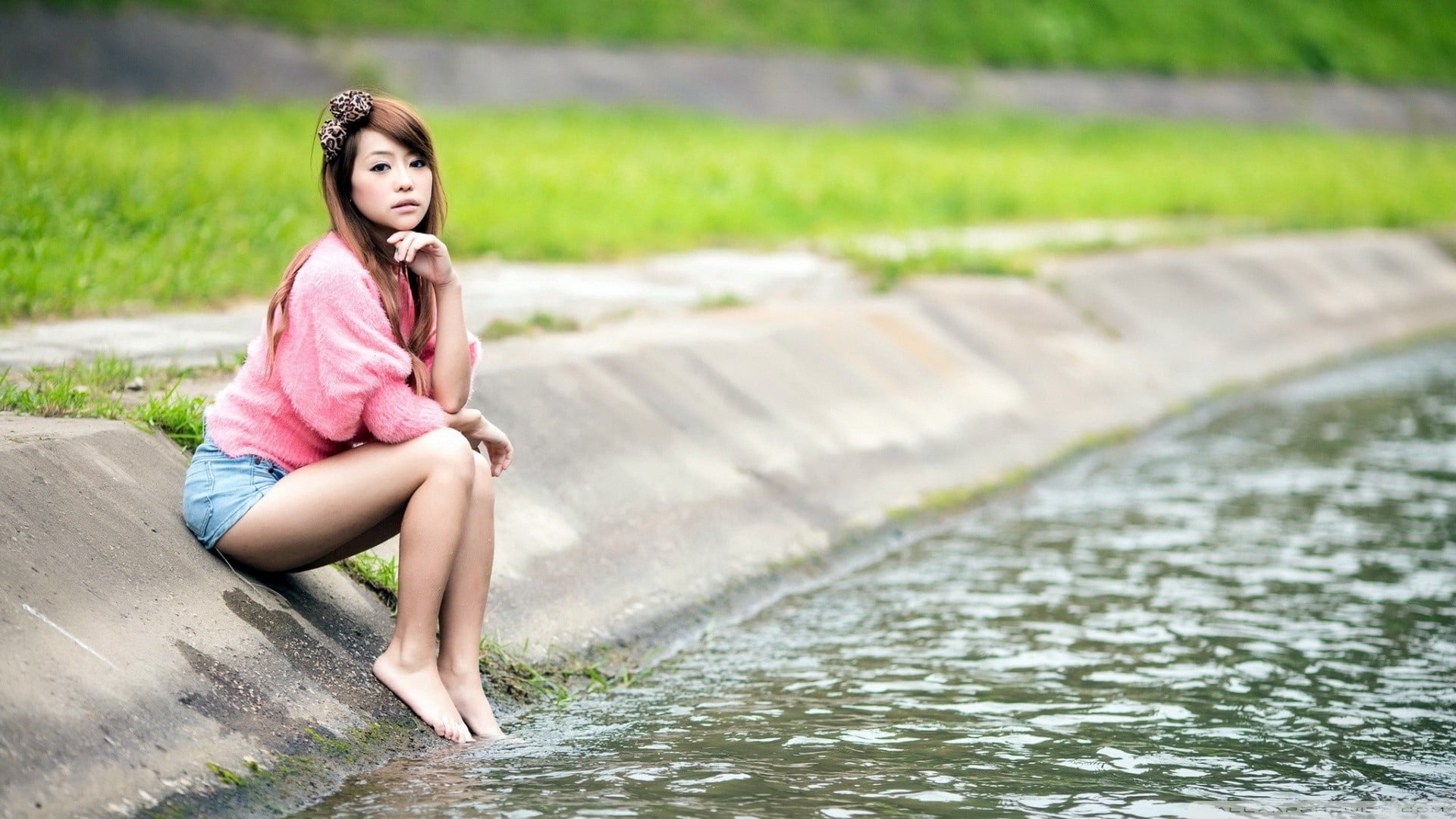 lake, females, full length, beauty, clothing, jean shorts, contemplation, brunette, nature, casual clothing, water, barefoot, one person, hair, childhood, HD Wallpaper