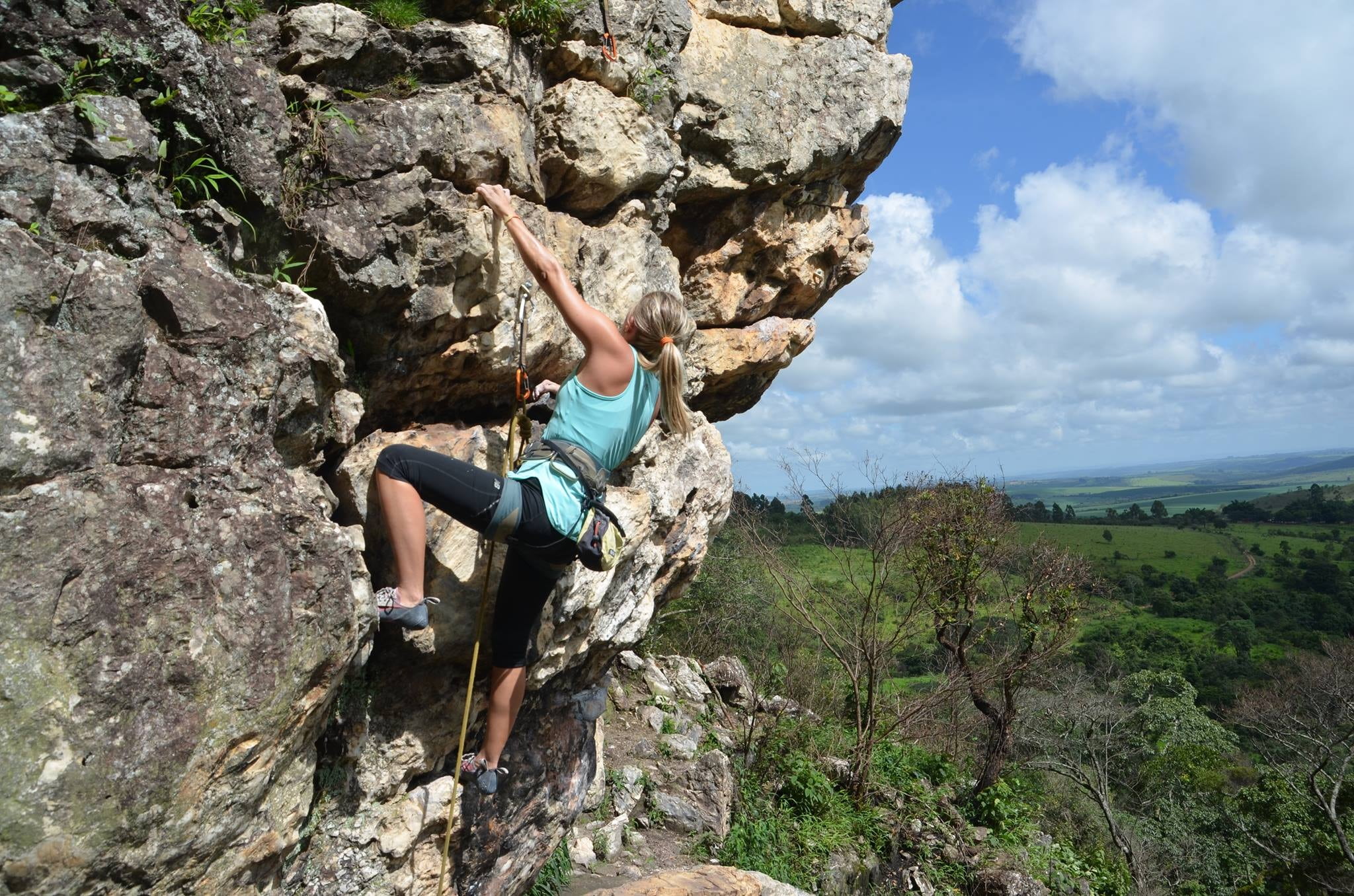 adventure, serra, strength, extreme sports, araxá - mg, mountaineering, real people, mountain, activity, rock - object, day, lifestyles, da, solid, nature, HD Wallpaper