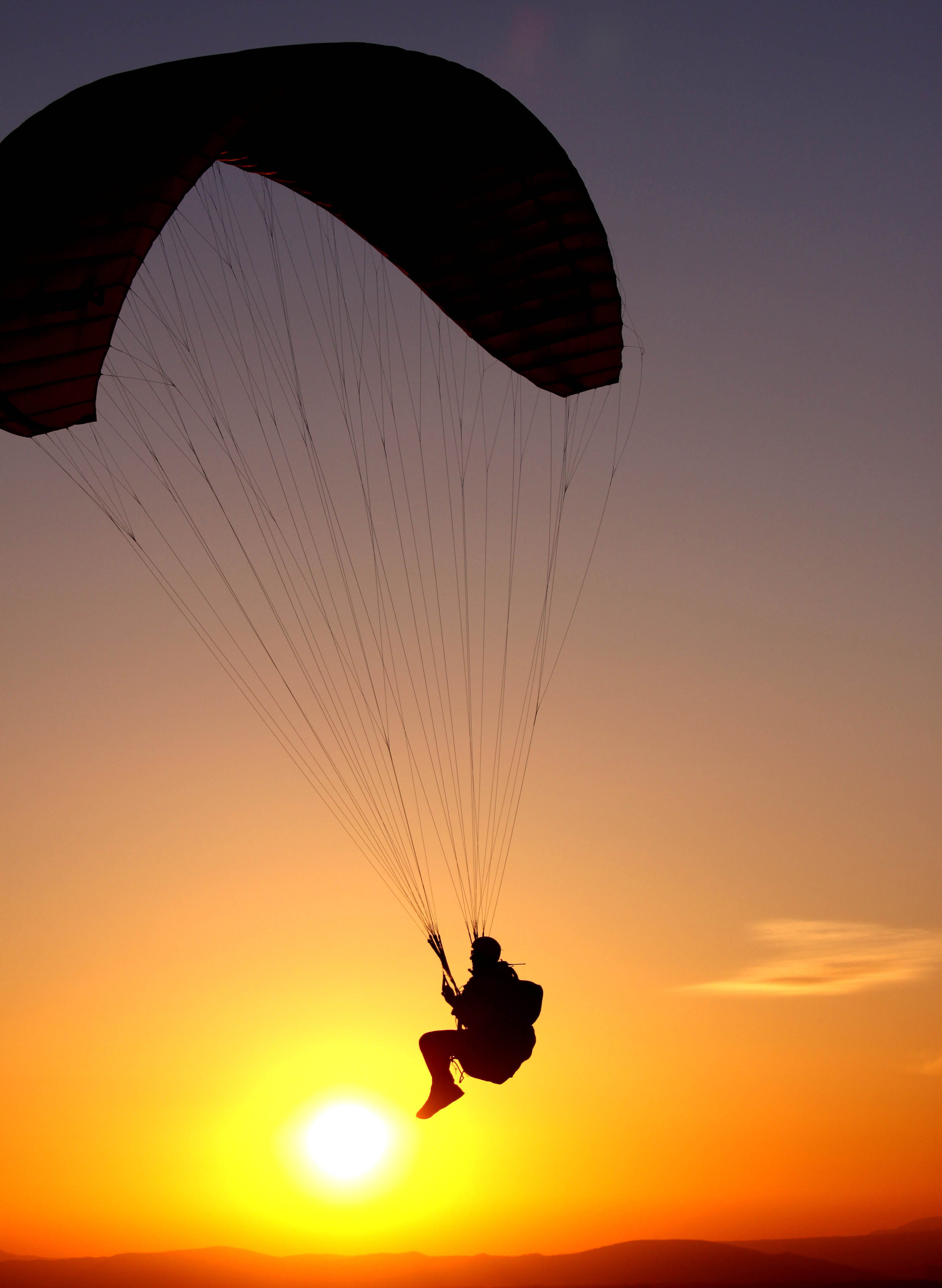 parasailing, joy, man, 4K, adventure, outdoors, sky, leisure activity, freedom, flight, extreme sports, silhouette, paraglider, sun, parachute, paragliding, Phone HD Wallpaper