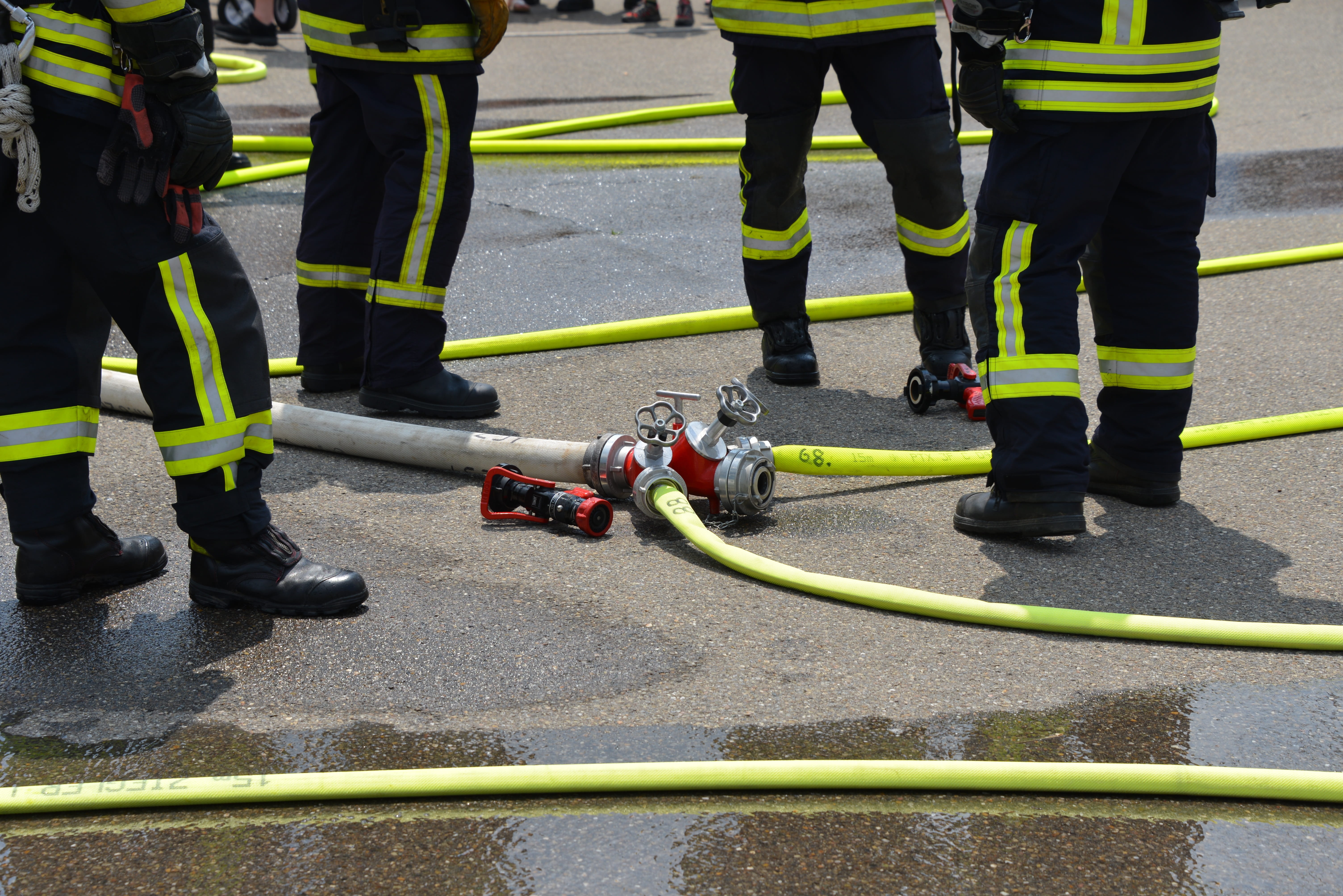 wear protective clothing, protective workwear, person, human leg, 5K, Fire, road, feuerloeschuebung, fire delete, firefighter, pavement, daytime, occupation, HD Wallpaper