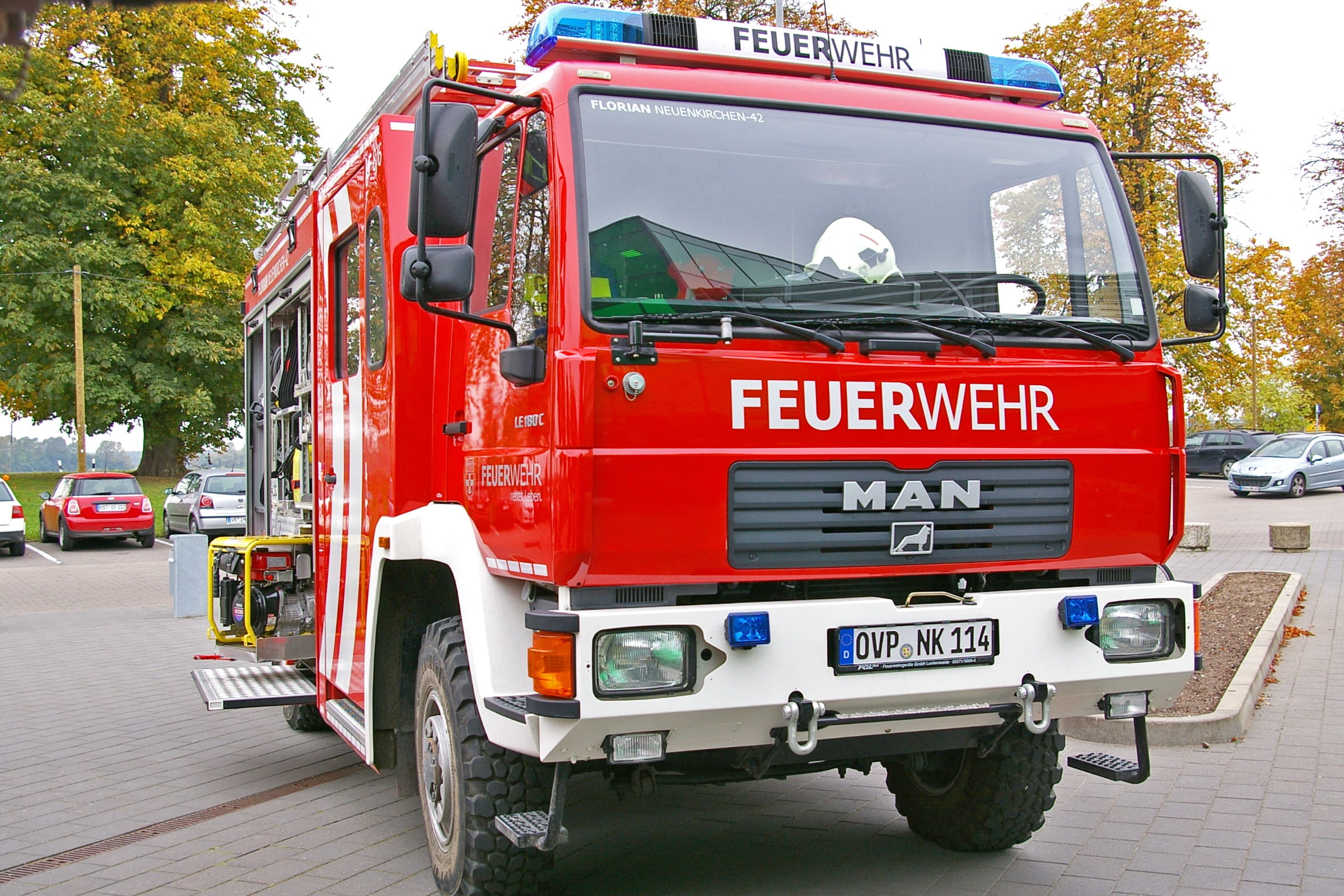 delete, wehr, fire fighter, sign, burn, Firefighters, public transportation, delete exercise, wheel, healthcare and medicine, gaudy, risk, function, breathing apparatus, HD Wallpaper