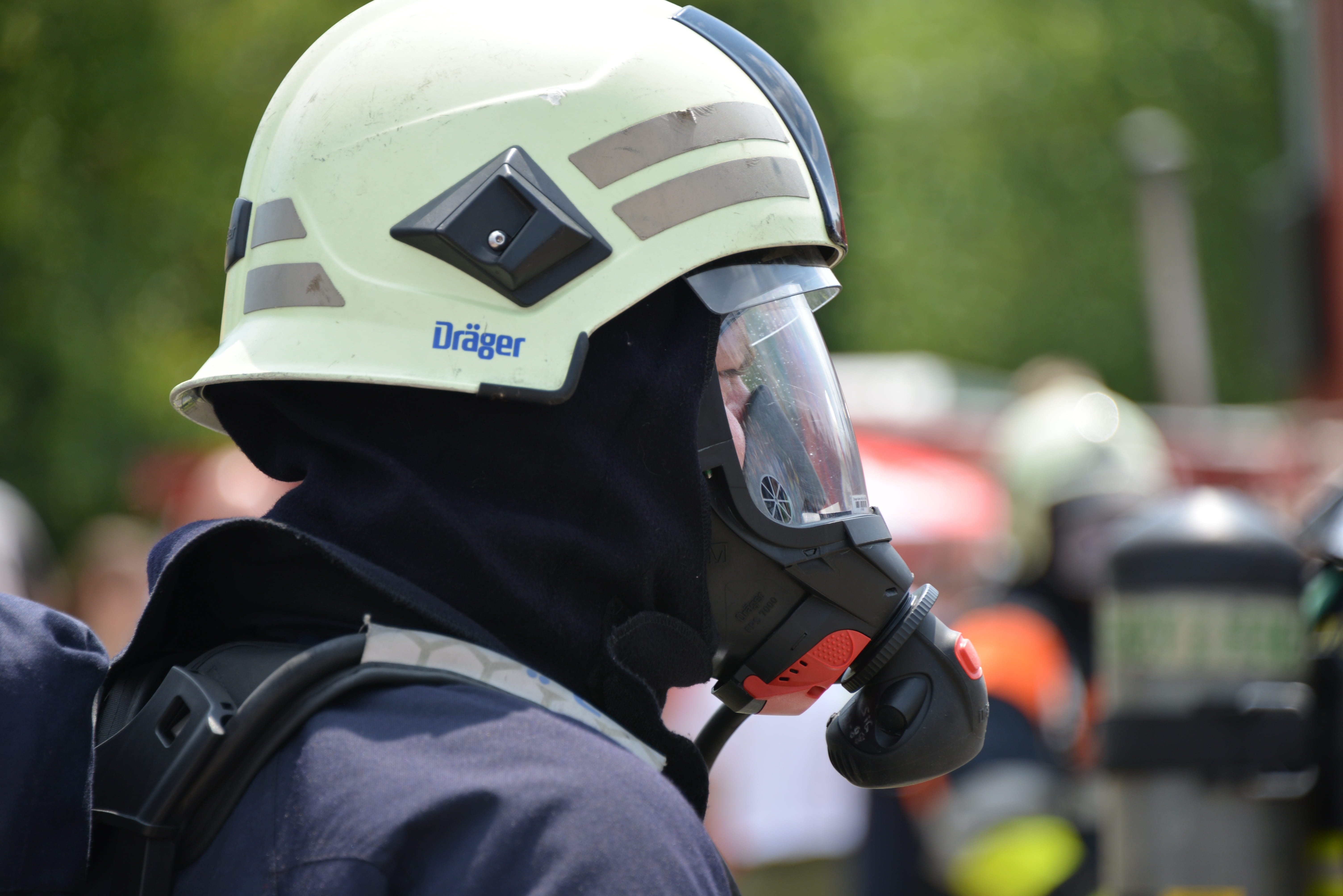 security, person, breathing apparatus, two people, wear protective clothing, mask, gas, helm, helmet, use, fire delete, real people, outdoors, wearing, HD Wallpaper
