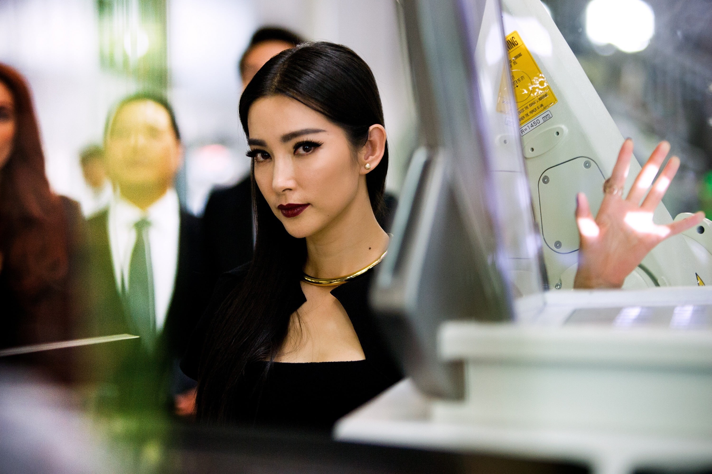2K, pose, Li Bingbing, look, Su Yamin, Transformers: Age of Extinction, HD Wallpaper