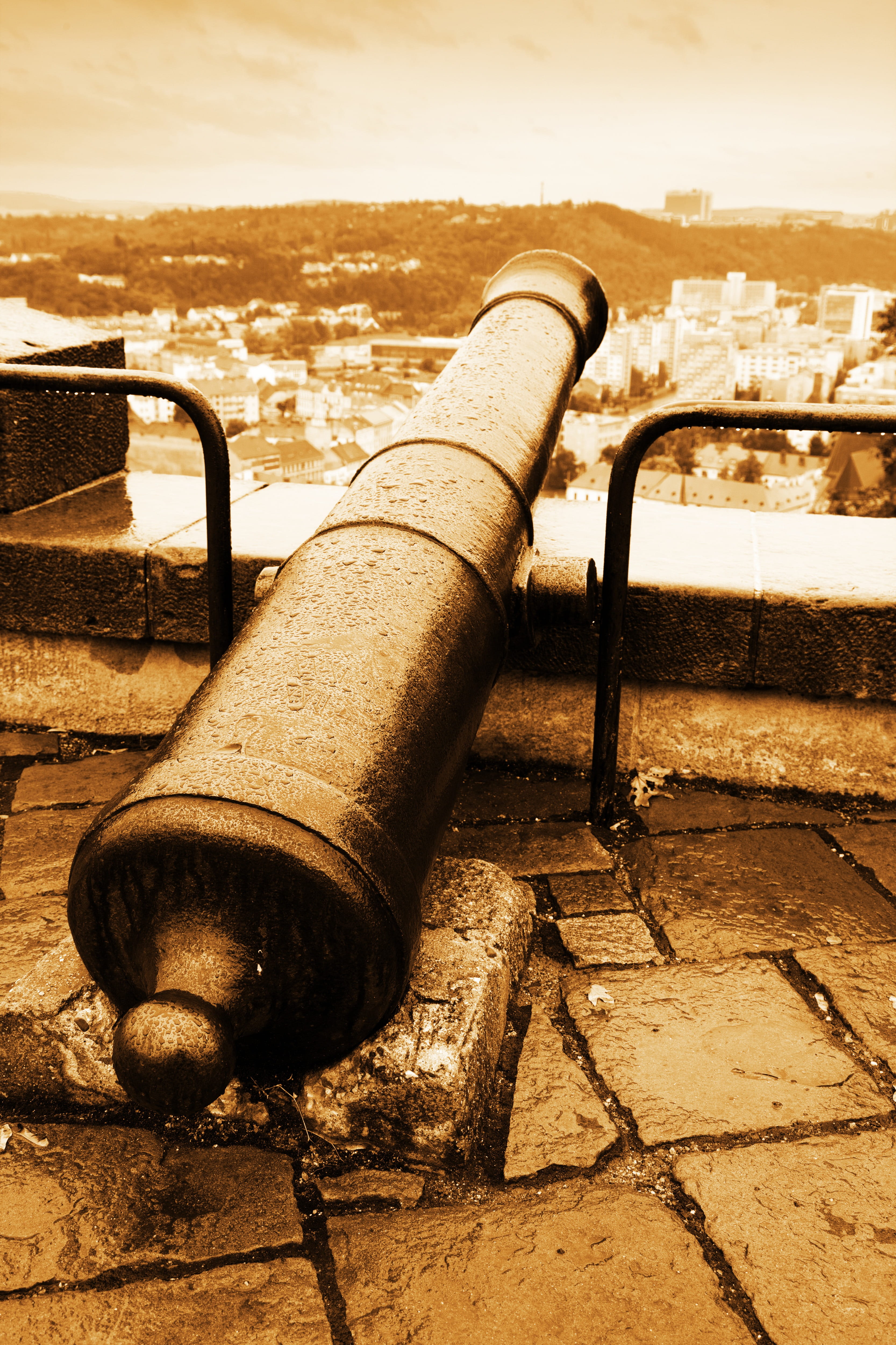 Antique, no people, the past, old, built structure, weapon, sunlight, conflict, shoot, military, war, steel, water, architecture, nature, day, 4K, metal, Phone HD Wallpaper