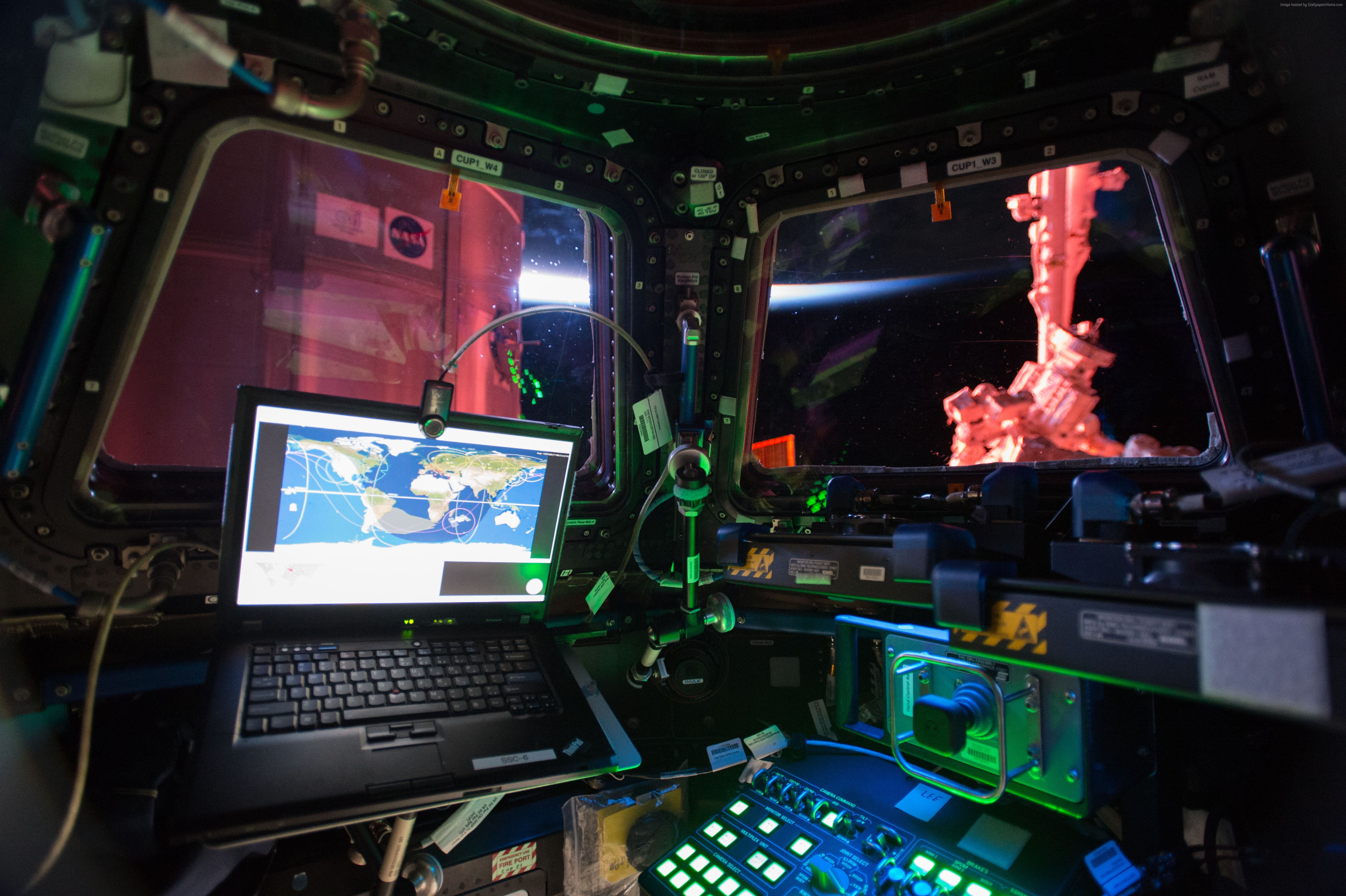 space ship, Cupol, track, Photo of the Day, laptop, 4K, ISS-42/43, HD Wallpaper