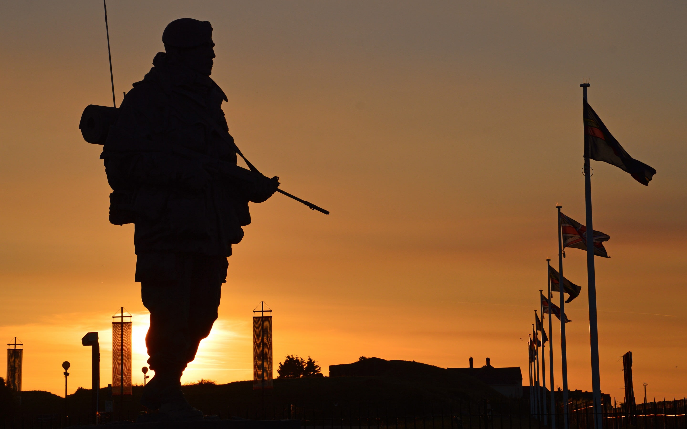 soldiers, sunset, equipment, military, commandos, 2K, marines, royal, weapons, silhouette, sun, HD Wallpaper