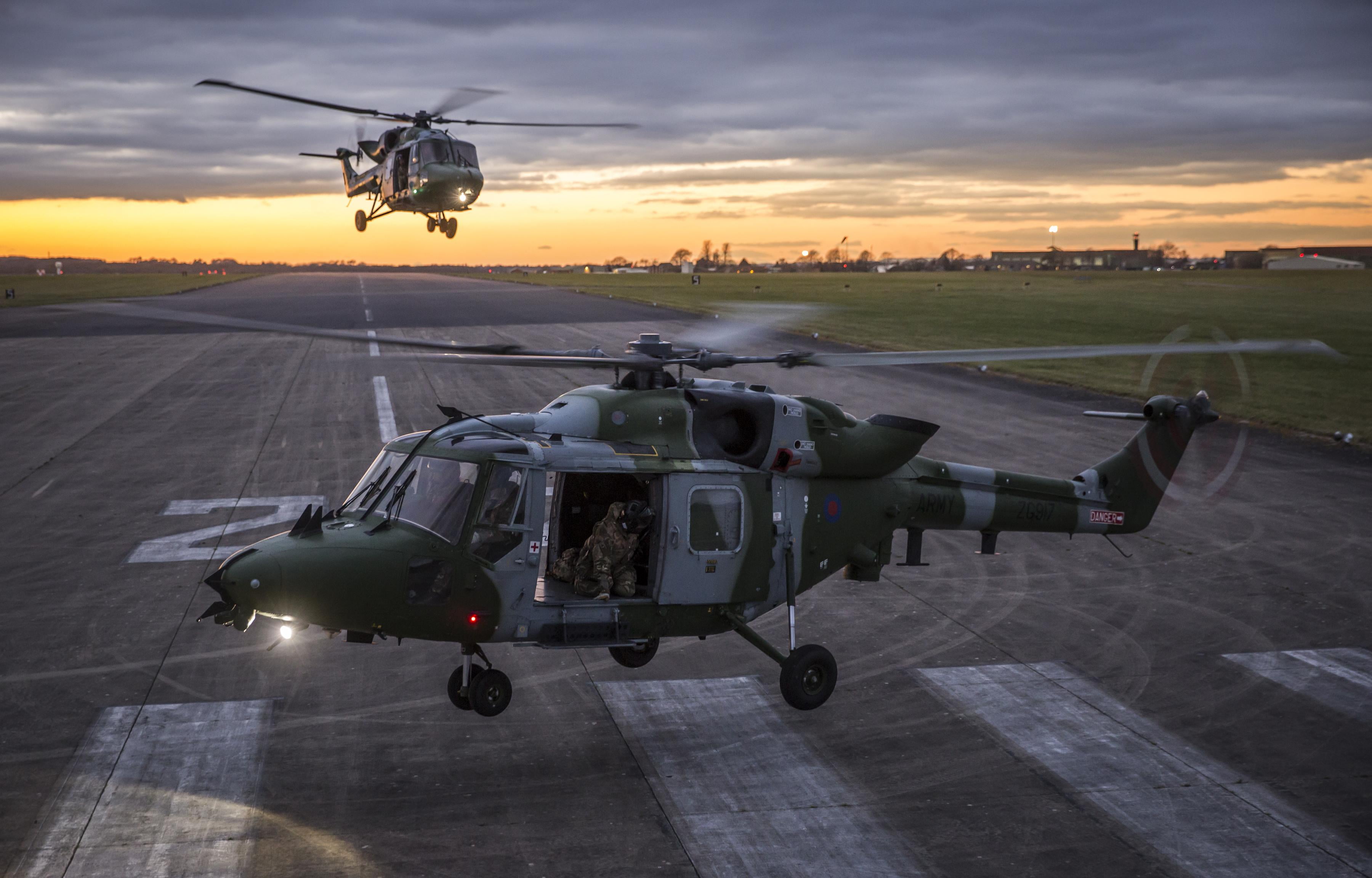 runway, helicopters, sunset, British Army, Westland, Air Corps, Mk.9, pair, Lynx, gunner, 2K, HD Wallpaper