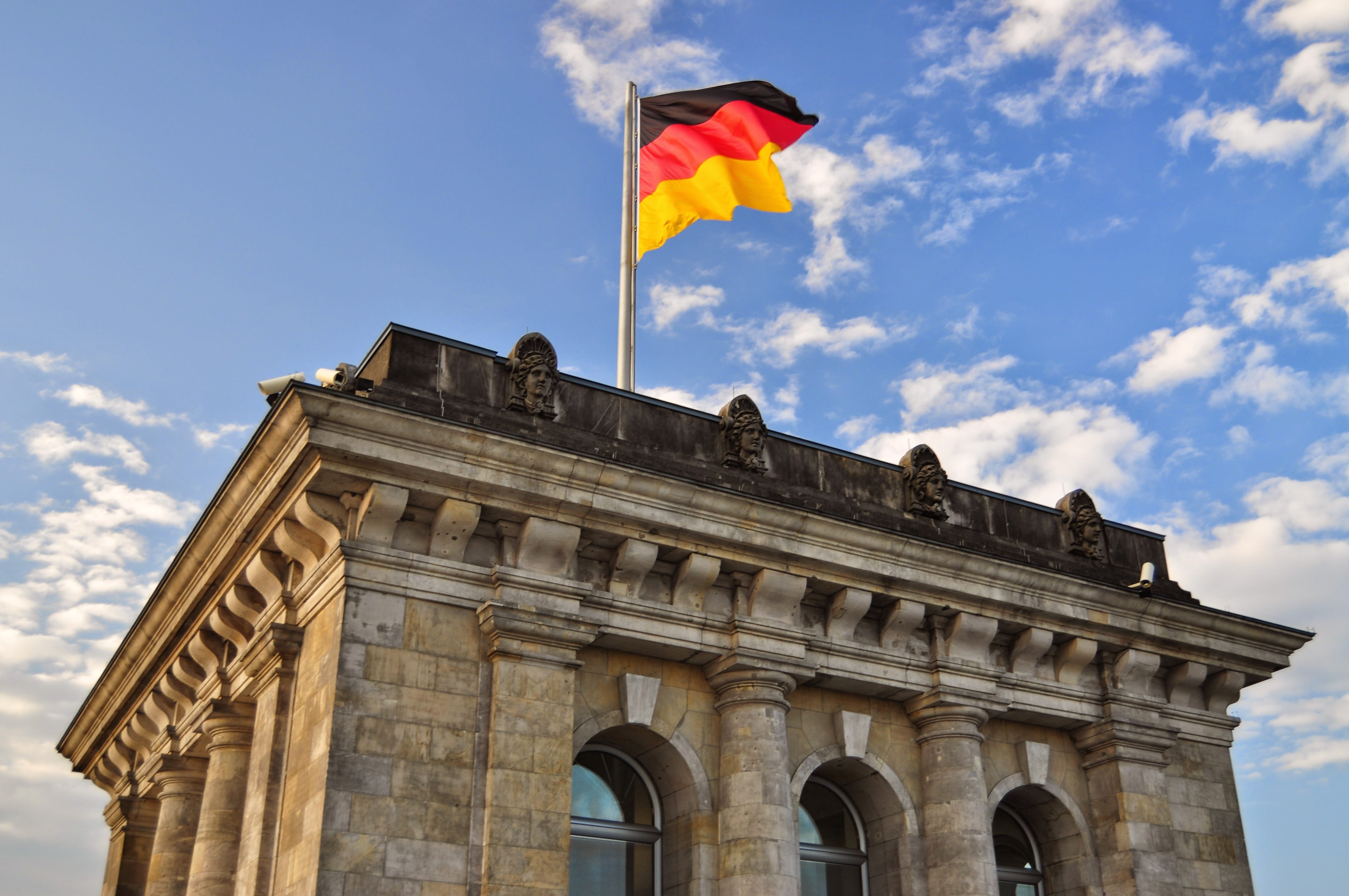 germany, sky, the past, monument, arch, top, tourism, patriotism, the bundestag, city, travel, architectural column, cloud - sky, flag, history, building, HD Wallpaper