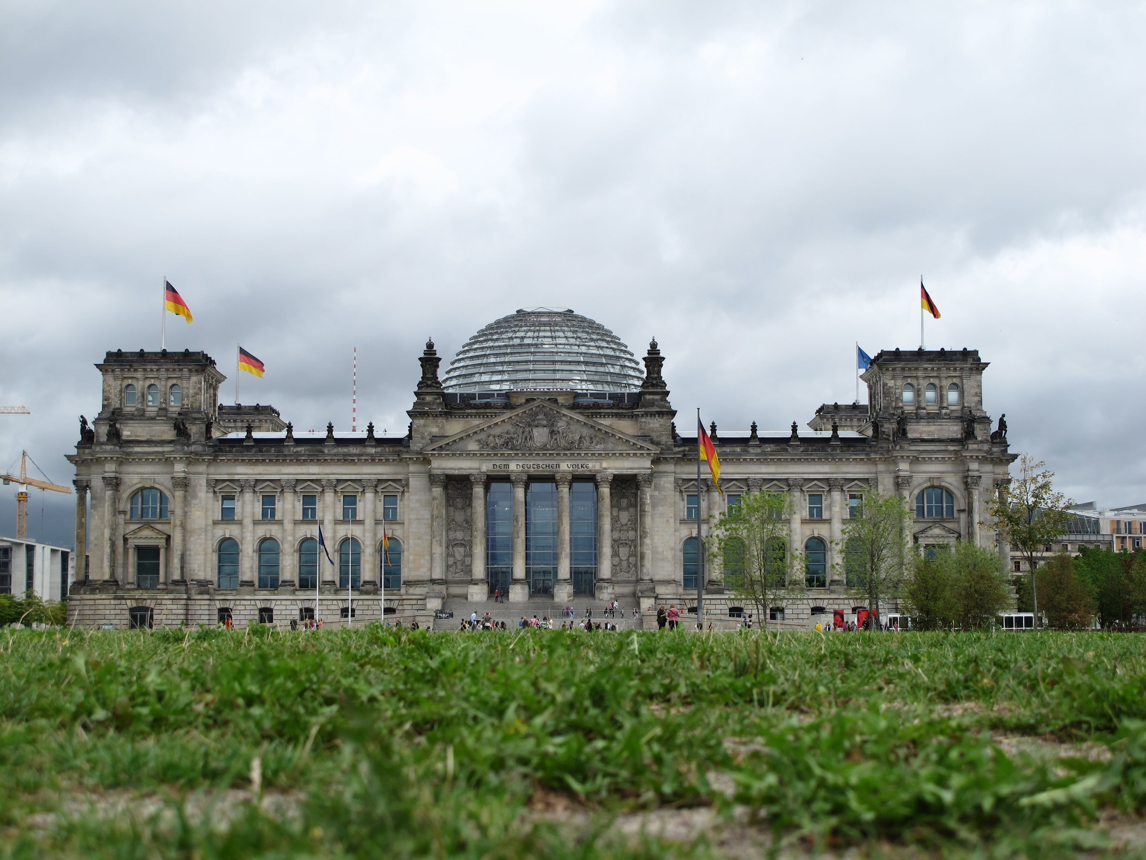 building, democracy, patriotism, sky, glass dome, plant, architecture, national icon, reichstag, monument, outdoors, grass, travel destinations, no people, HD Wallpaper