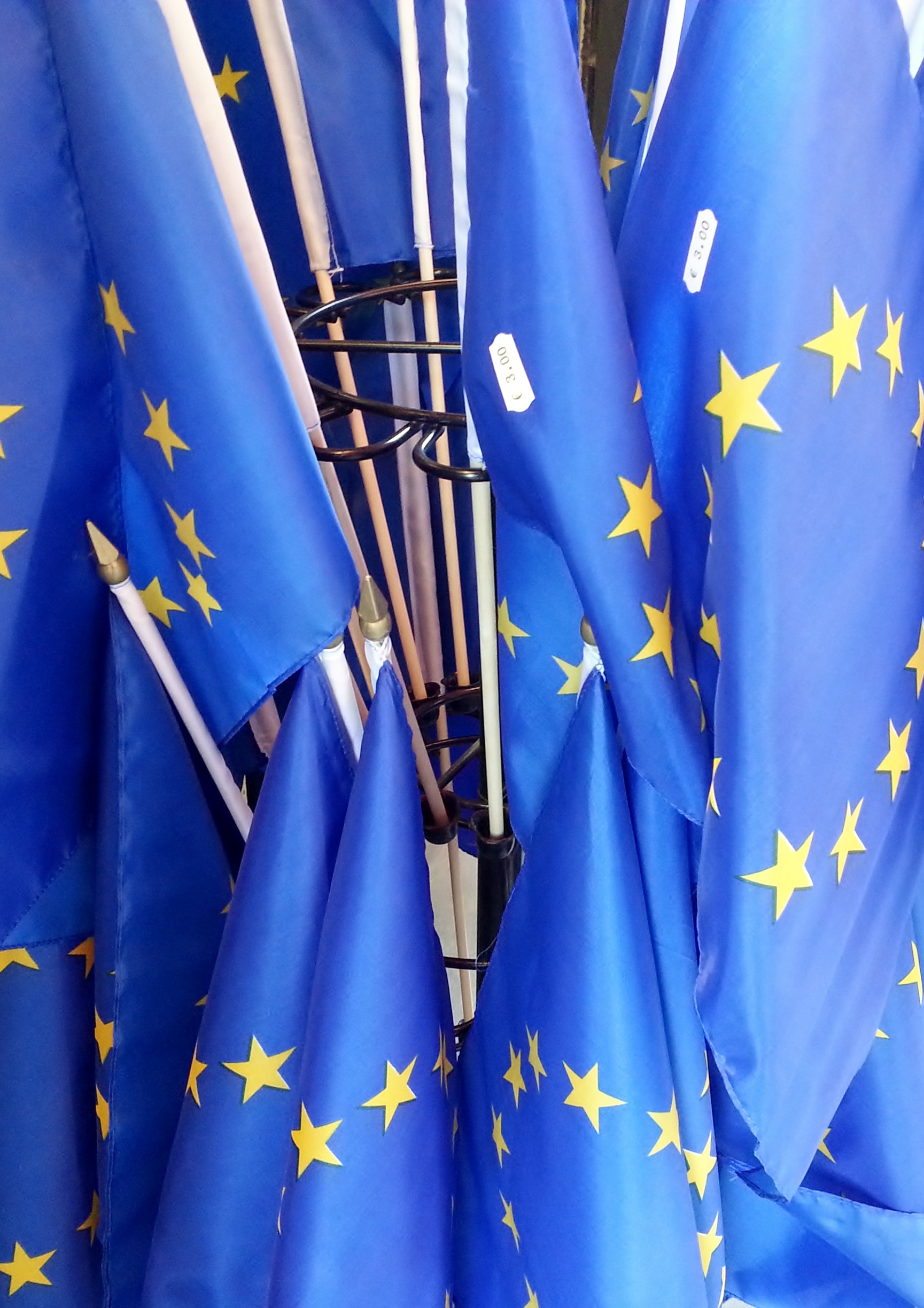 metal, blue, indoors, clothing, europe, pattern, striped, flag, star shape, design, no people, 1080P, close-up, shape, backgrounds, european, patriotism, Phone HD Wallpaper