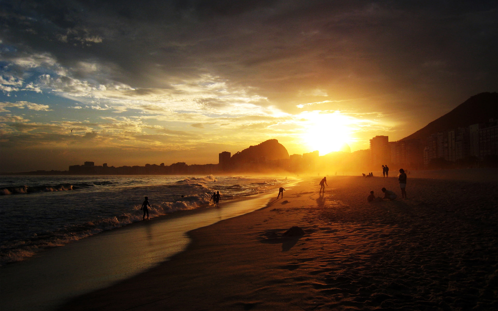 males, wet, girls, waves, colors, sea, buildings, nature, sunsets, sun, scenic, sunrise, people, 1080P, sand, photography, holidays, ocean, landscapes, HD Wallpaper
