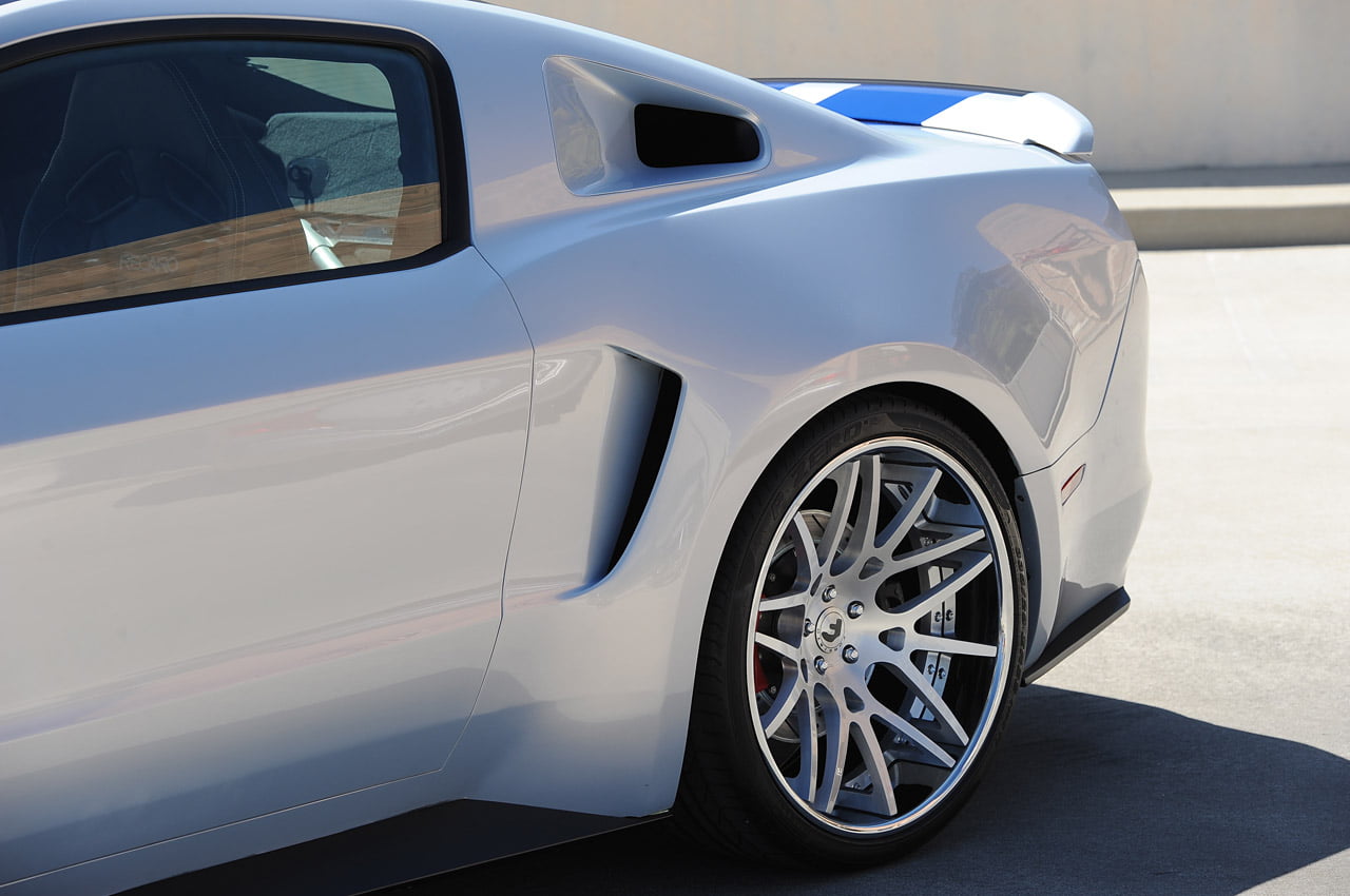 wheel, land vehicle, vehicle, transportation, car, reflection, road, ride, motor vehicle, no people, silver cars, blue, white color, travel, city, luxury, HD Wallpaper