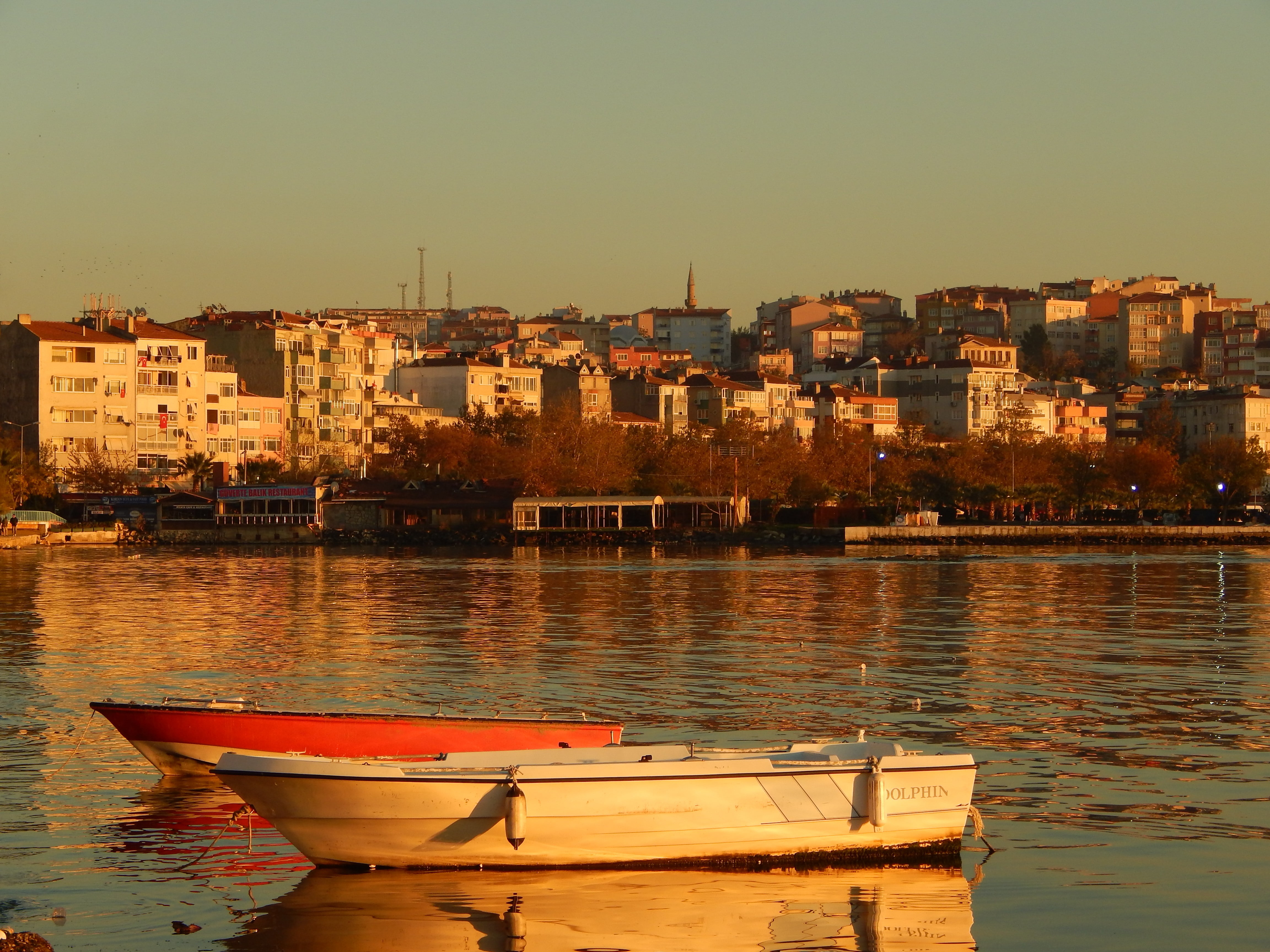 outdoors, residential district, rowboat, Turkey, sailboat, boat, city, nautical vessel, built structure, transportation, waterfront, water, building, sky, HD Wallpaper