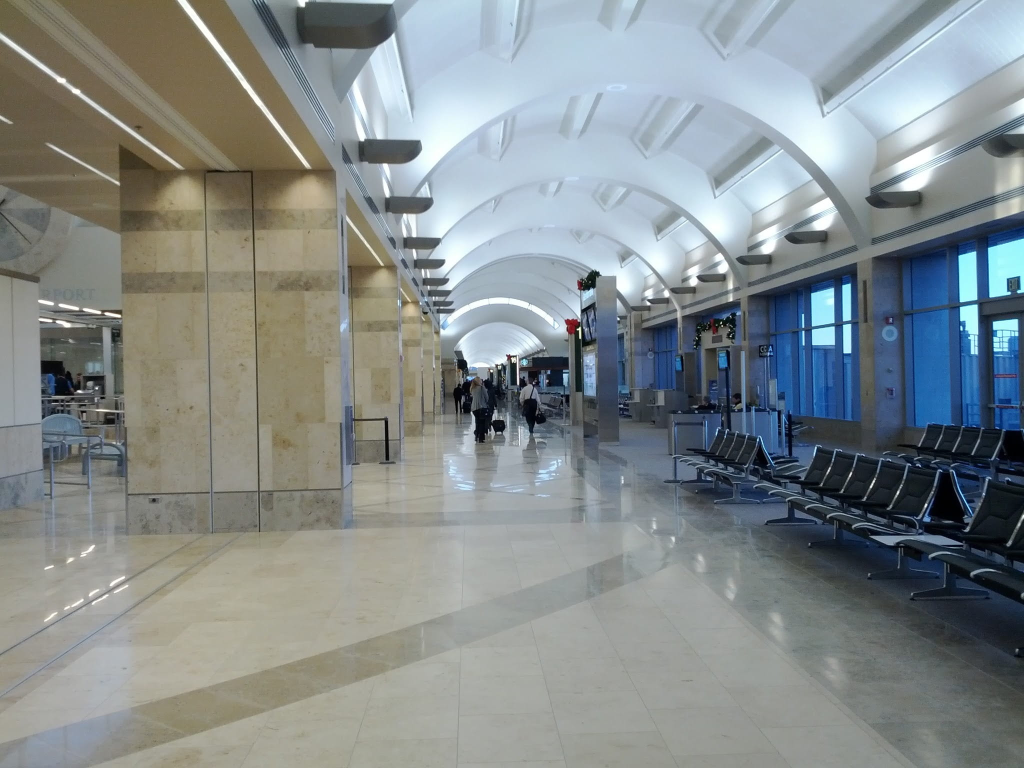 transportation, architectural column, ceiling, santa ana, diminishing perspective, flooring, real people, mode of transportation, airport terminal, direction, HD Wallpaper