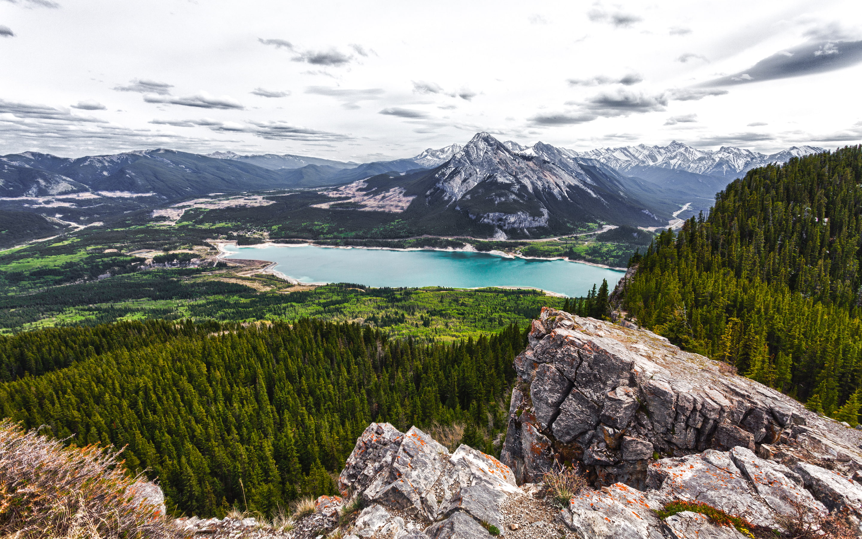 lake, highdynamicrange, green, trees, albertacanada, photography, barrierlake, sky, lakes, canoneos5dmarkii, barrier, mountains, canon, 2K, rocks, kananaskis, HD Wallpaper