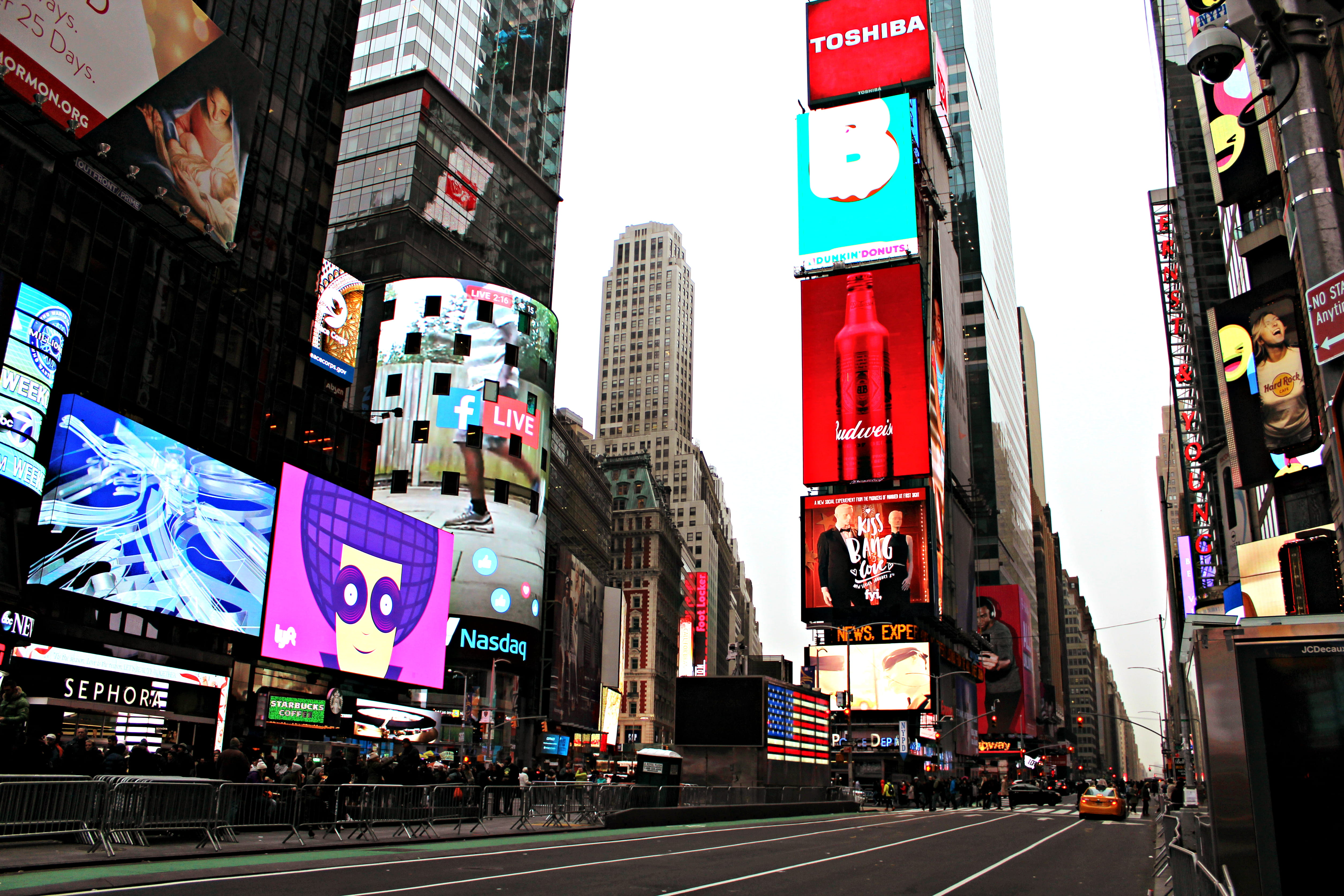 city street, newyork, financial district, sign, communication, text, building exterior, street, outdoors, timessquare, advertisement, office building exterior, HD Wallpaper