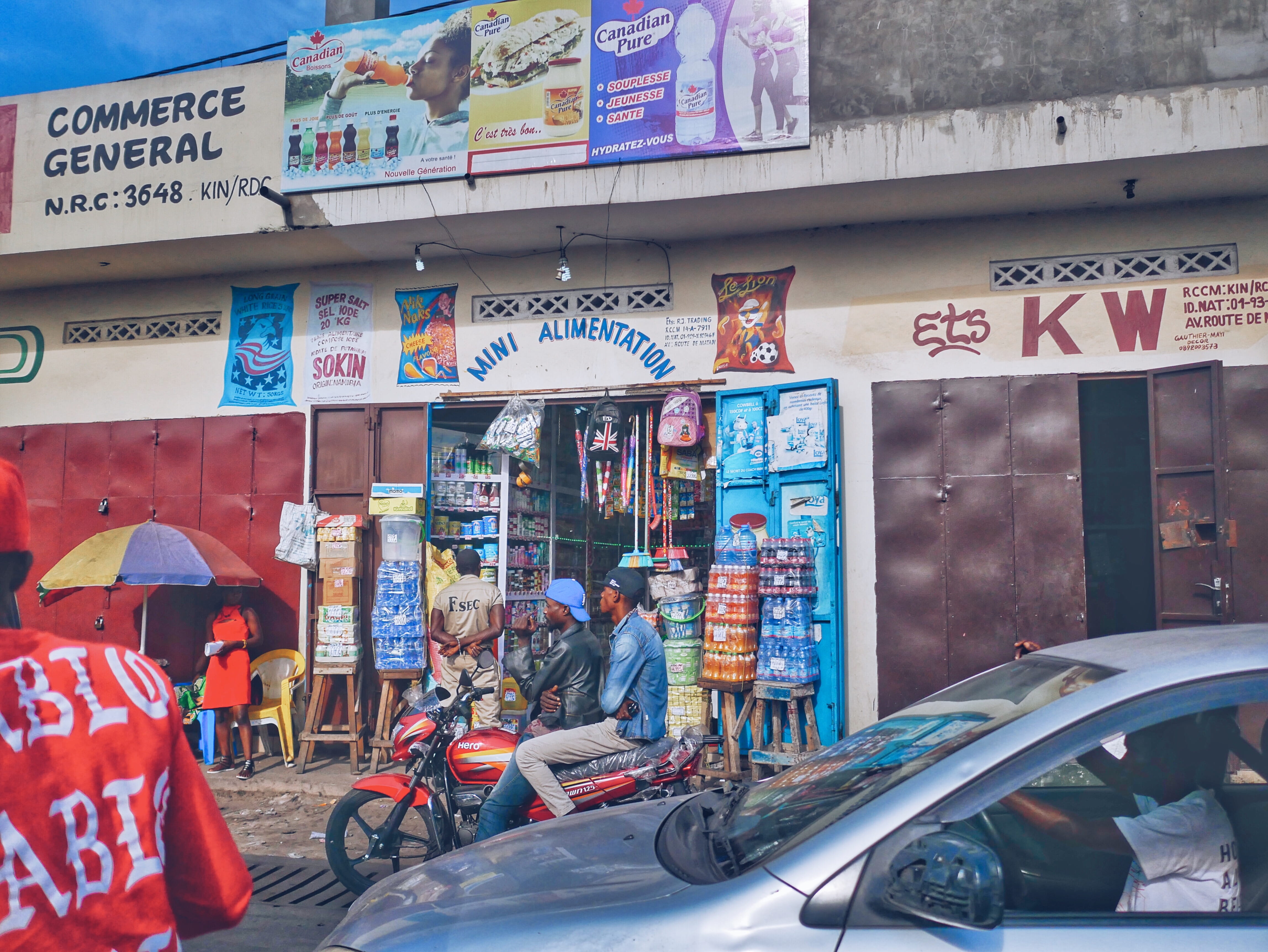 people, rdc, script, day, street photography, motor vehicle, zaire, real people, retail, building exterior, outdoors, africans, communication, transportation, HD Wallpaper
