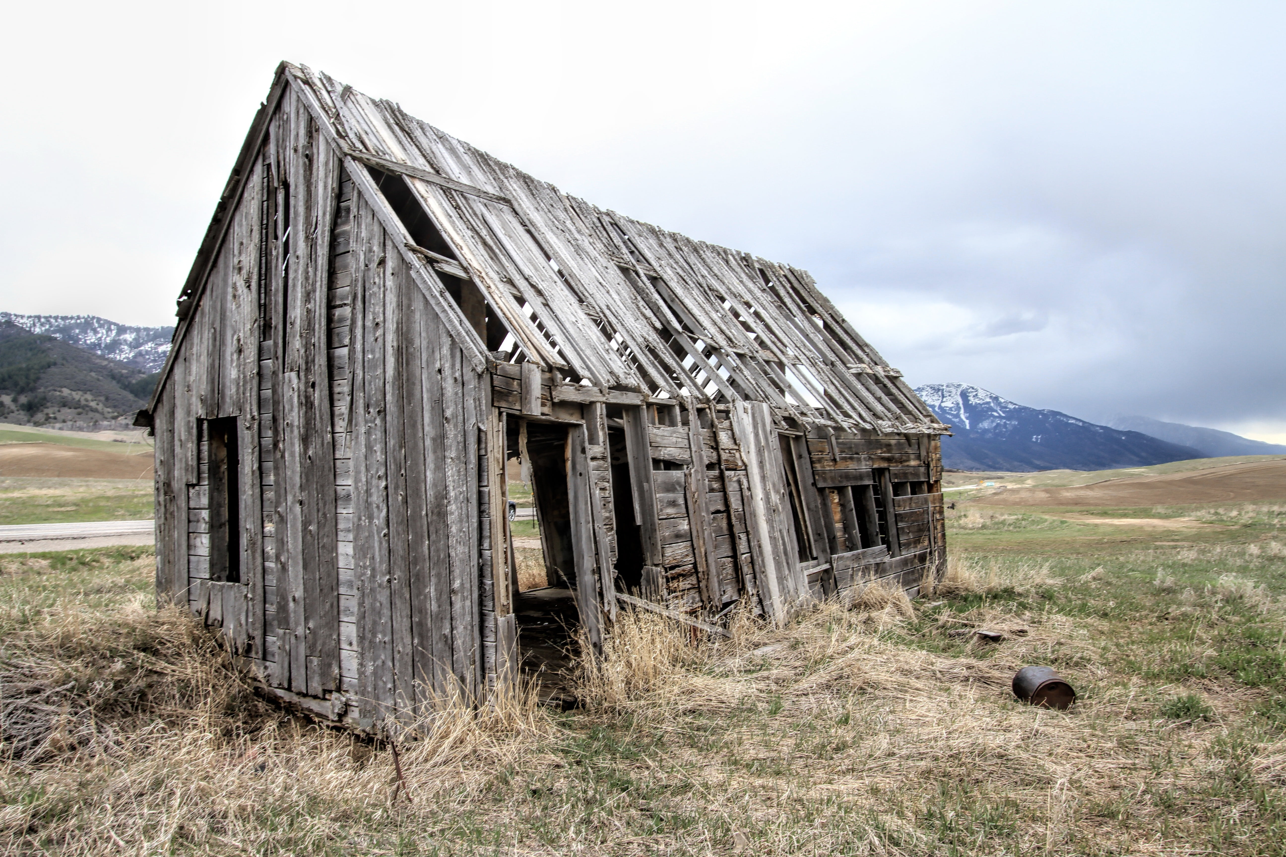 history, exterior, green, sky, building exterior, aged, day, abandoned, weathered, plant, run-down, shack, home, agricultural building, old farm house, HD Wallpaper