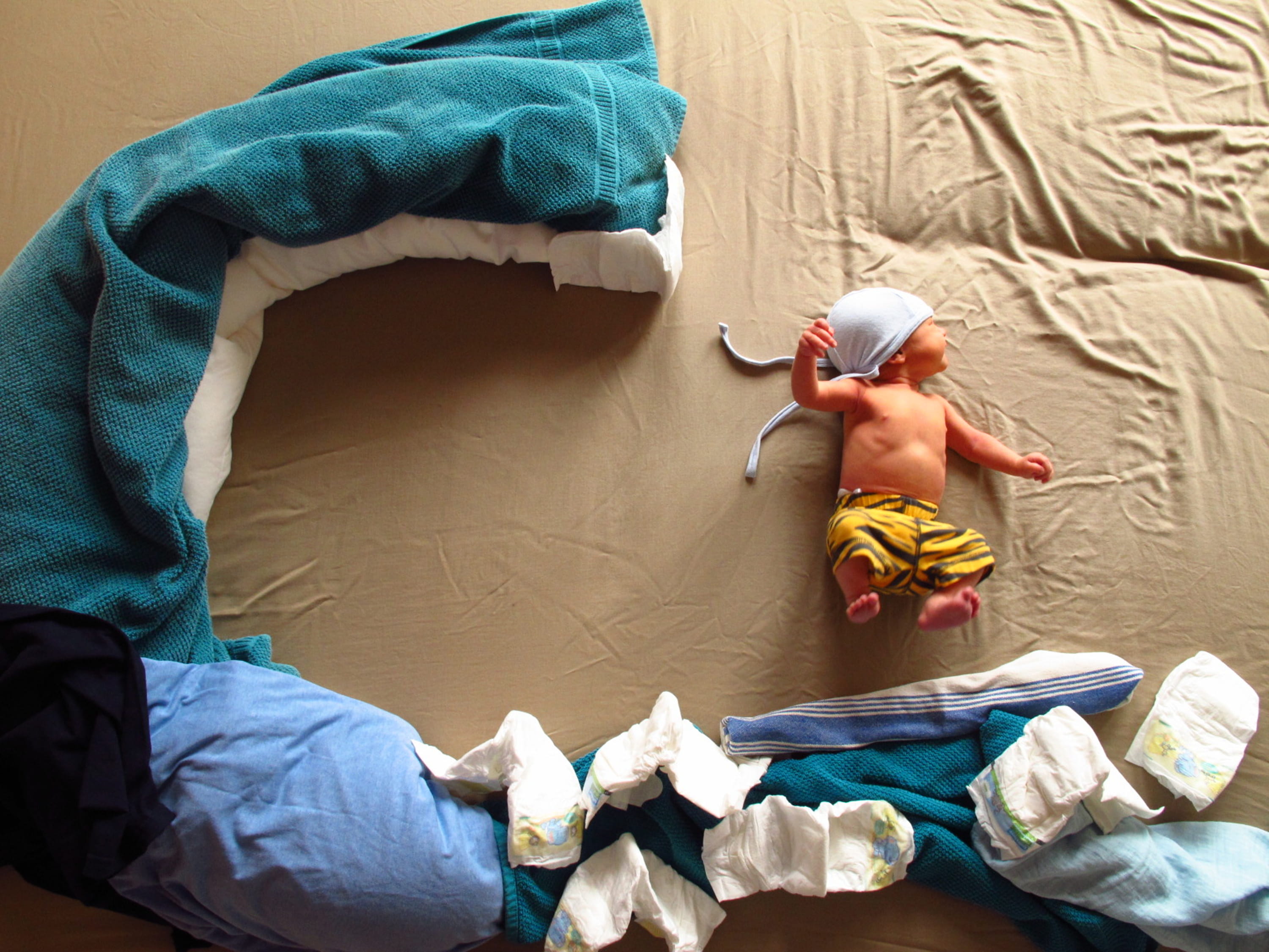 cap, childhood, baby, high angle view, lifestyles, bed, furniture, child, one person, casual clothing, leisure activity, domestic room, stoked, textile, HD Wallpaper