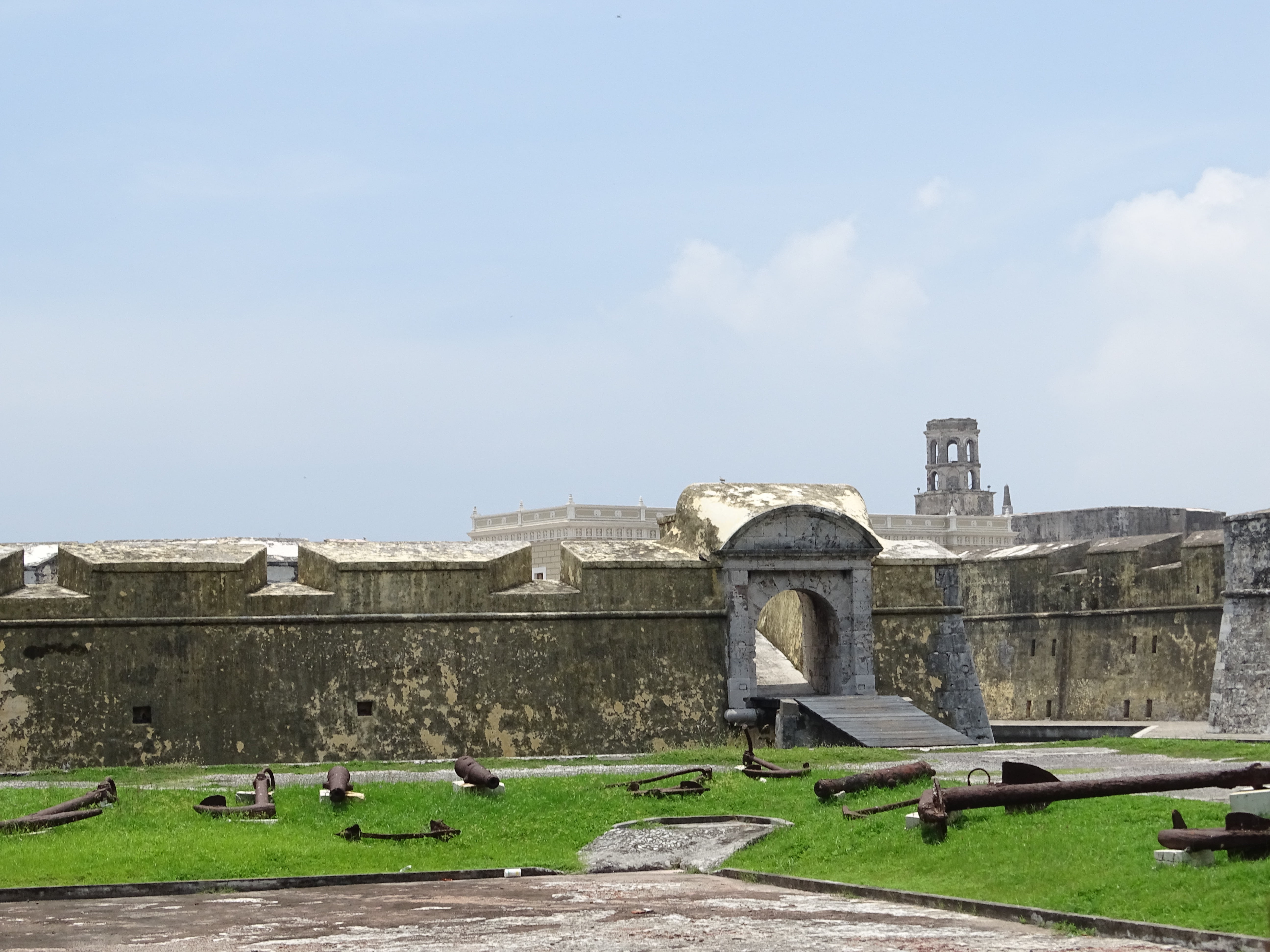 5K, corsairs, cloud - sky, walls, arc, the past, old, drawbridge, springs, army, mexico, arsenal, coral walls, nature, input, córdoba mulatta, reefs, headquarters, HD Wallpaper