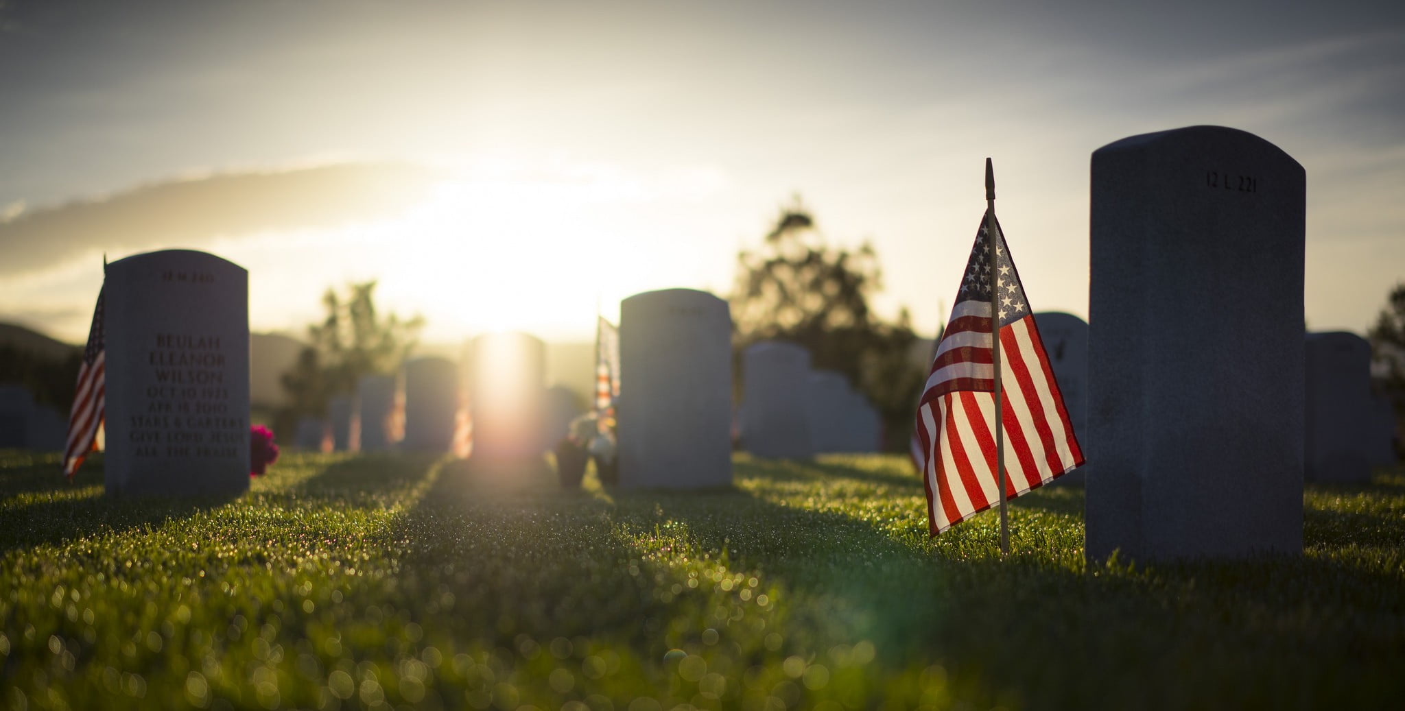 s, grave, no people, patriotism, USA, tombstone, outdoors, memorial, patriotic, white, sky, flag, architecture, armed forces, cemetery, honor, 1080P, black, HD Wallpaper