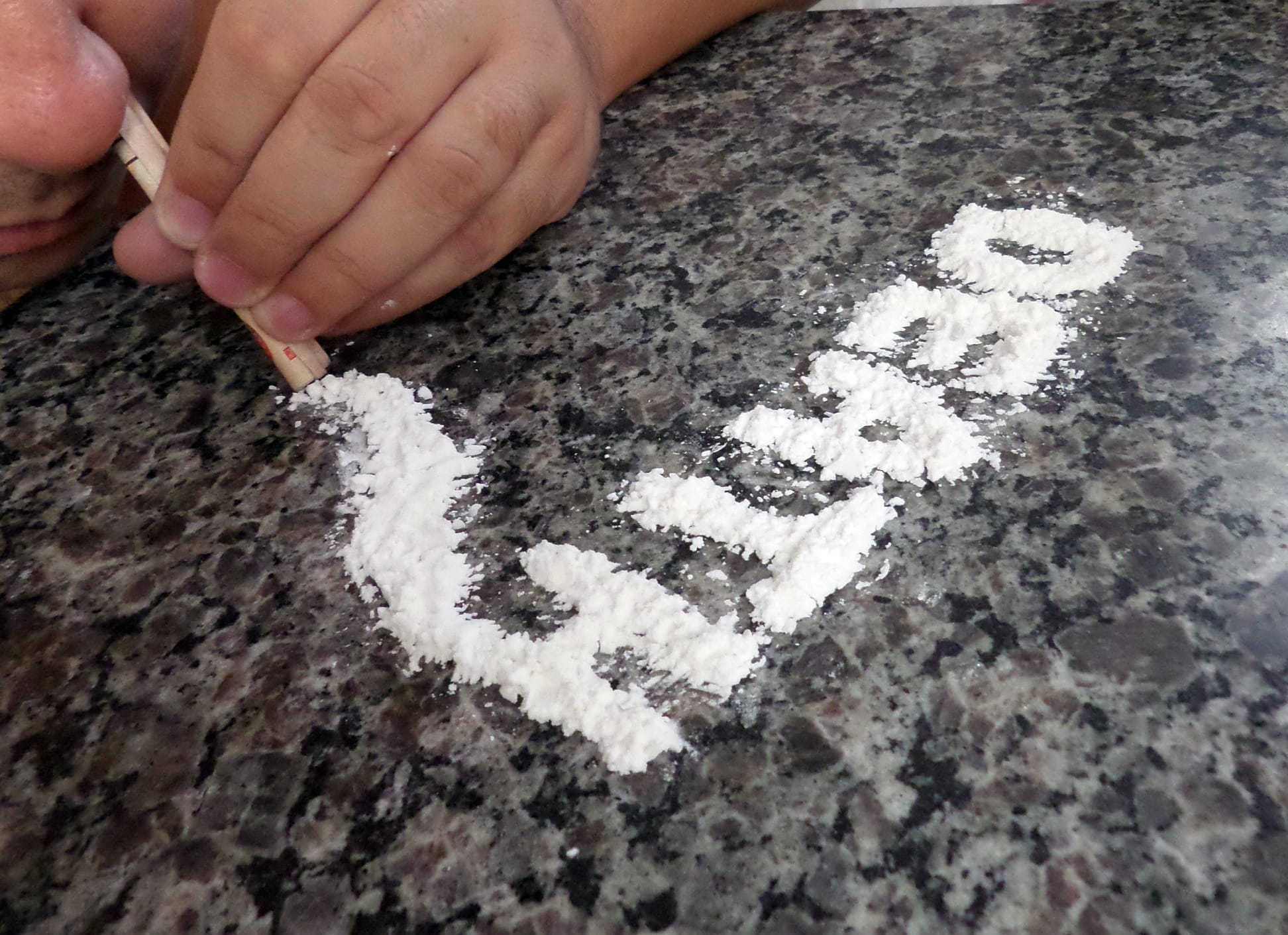 lifestyles, food, ash, Drugs, leisure activity, close-up, indoors, prison, holding, preparing food, Death, preparation, real people, people, 1080P, unrecognizable person, HD Wallpaper