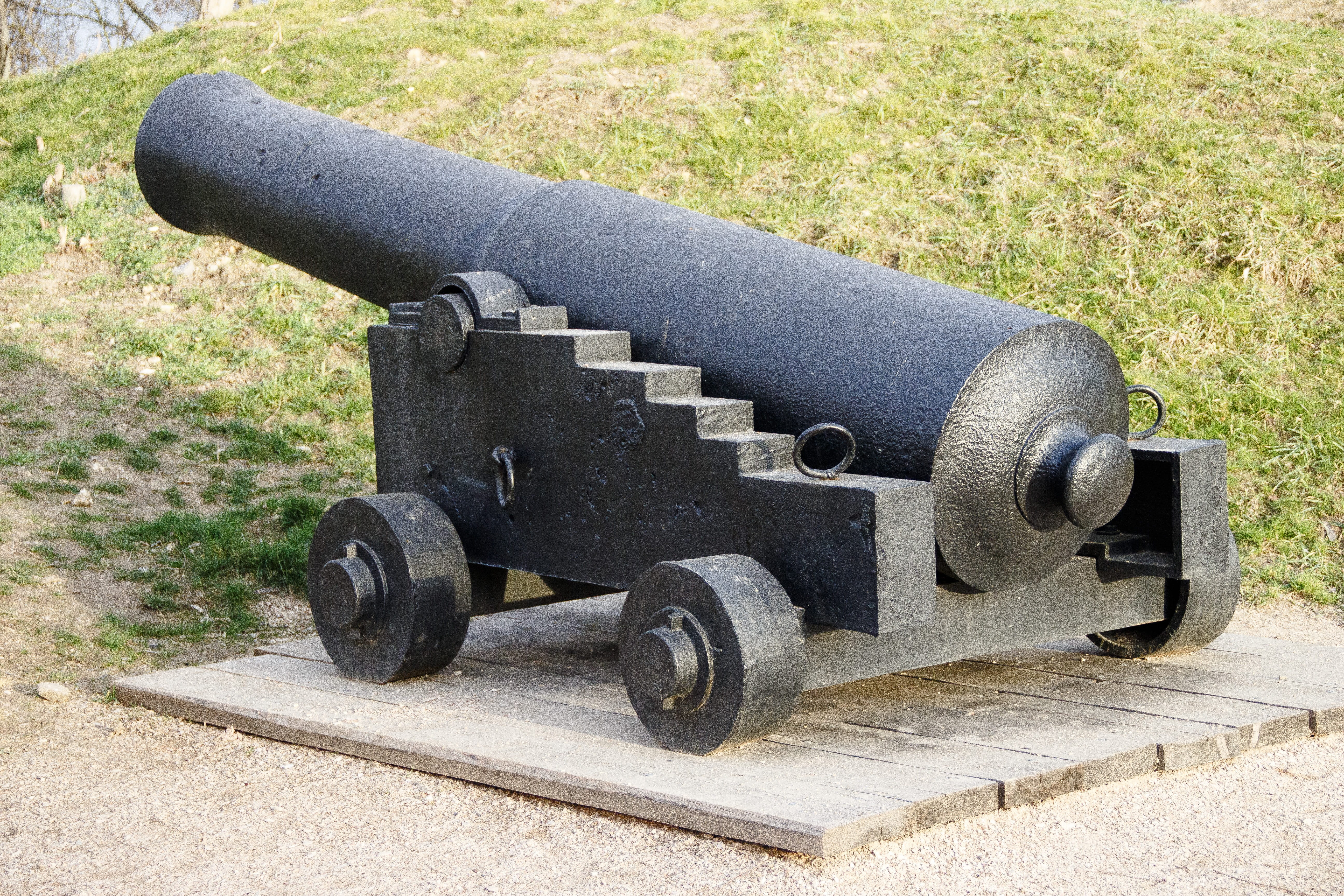 land, outdoors, wheel, nature, metal, day, cannon, weapon, 19th century, weapons, no people, the past, the crimean war, 1854, protection, 5K, conflict, HD Wallpaper