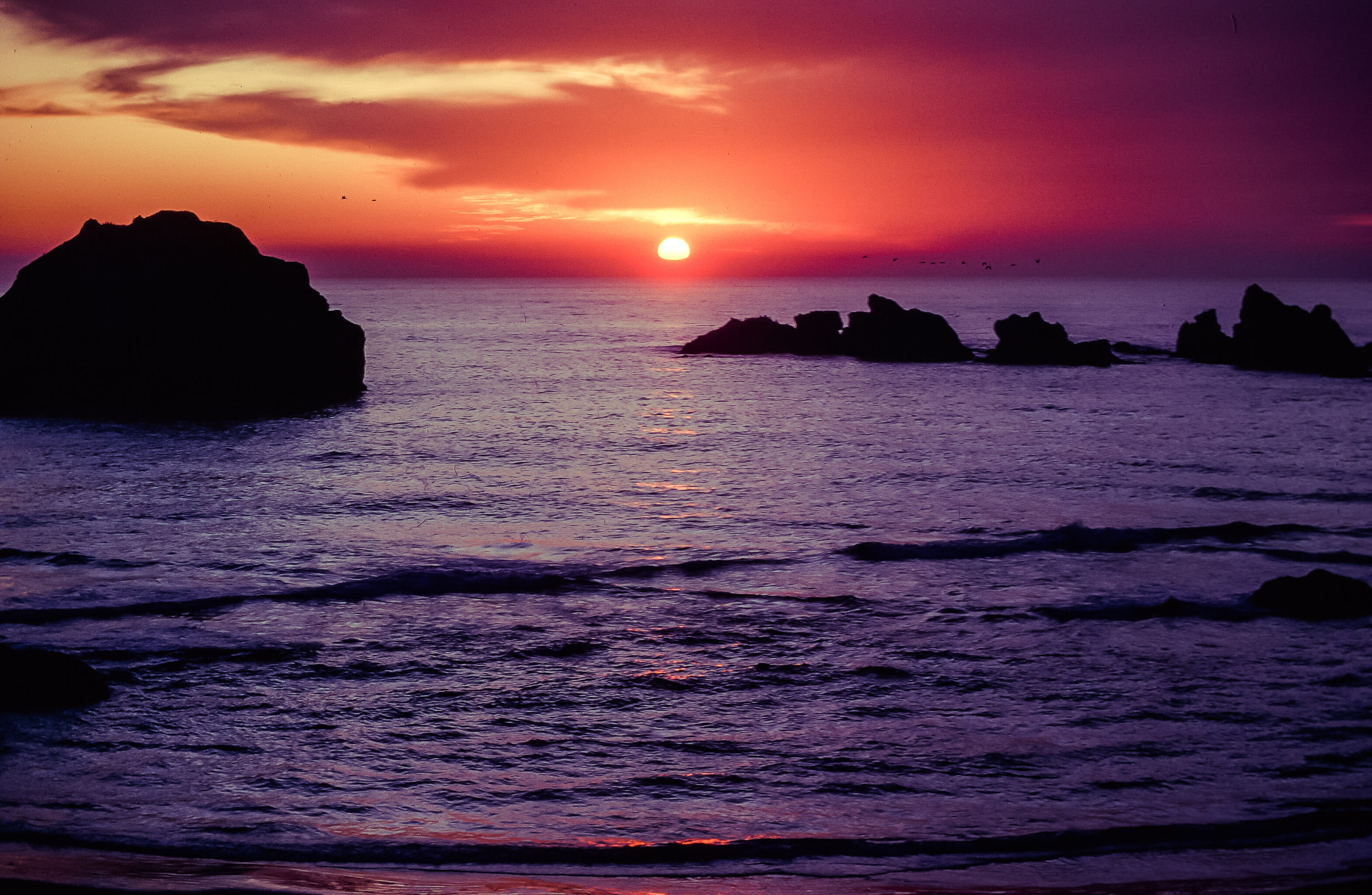 twilight, sunny, rock formation, bando, color, bandon, idyllic, dusk, scene, 2K, horizon over water, no people, horizon, coast, stack rock, sunlight, scenic, HD Wallpaper