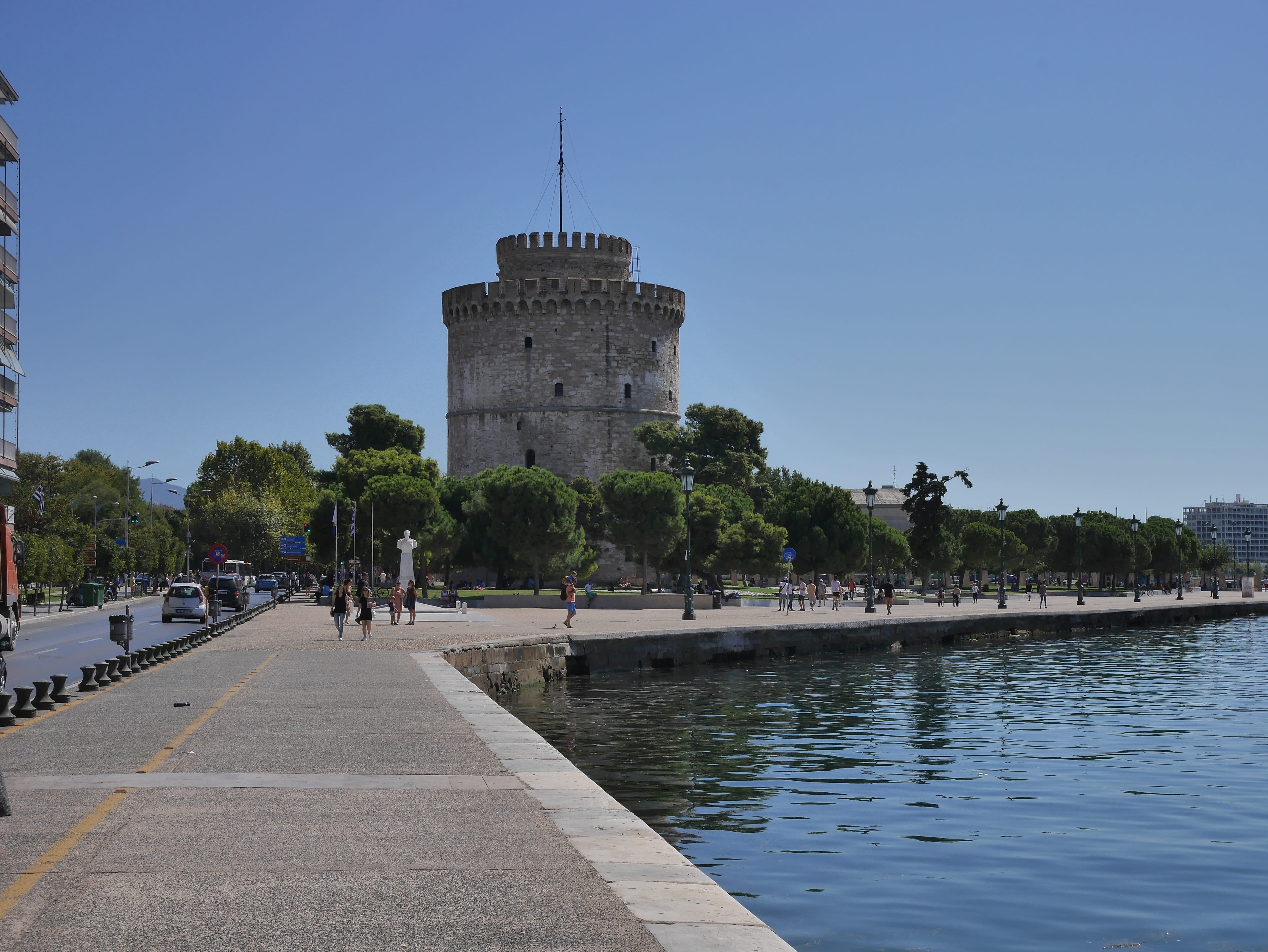 sky, plant, tree, history, 4K, building, building exterior, salonika, lefkos pirgos, white tower, travel, incidental people, city, direction, travel destinations, HD Wallpaper