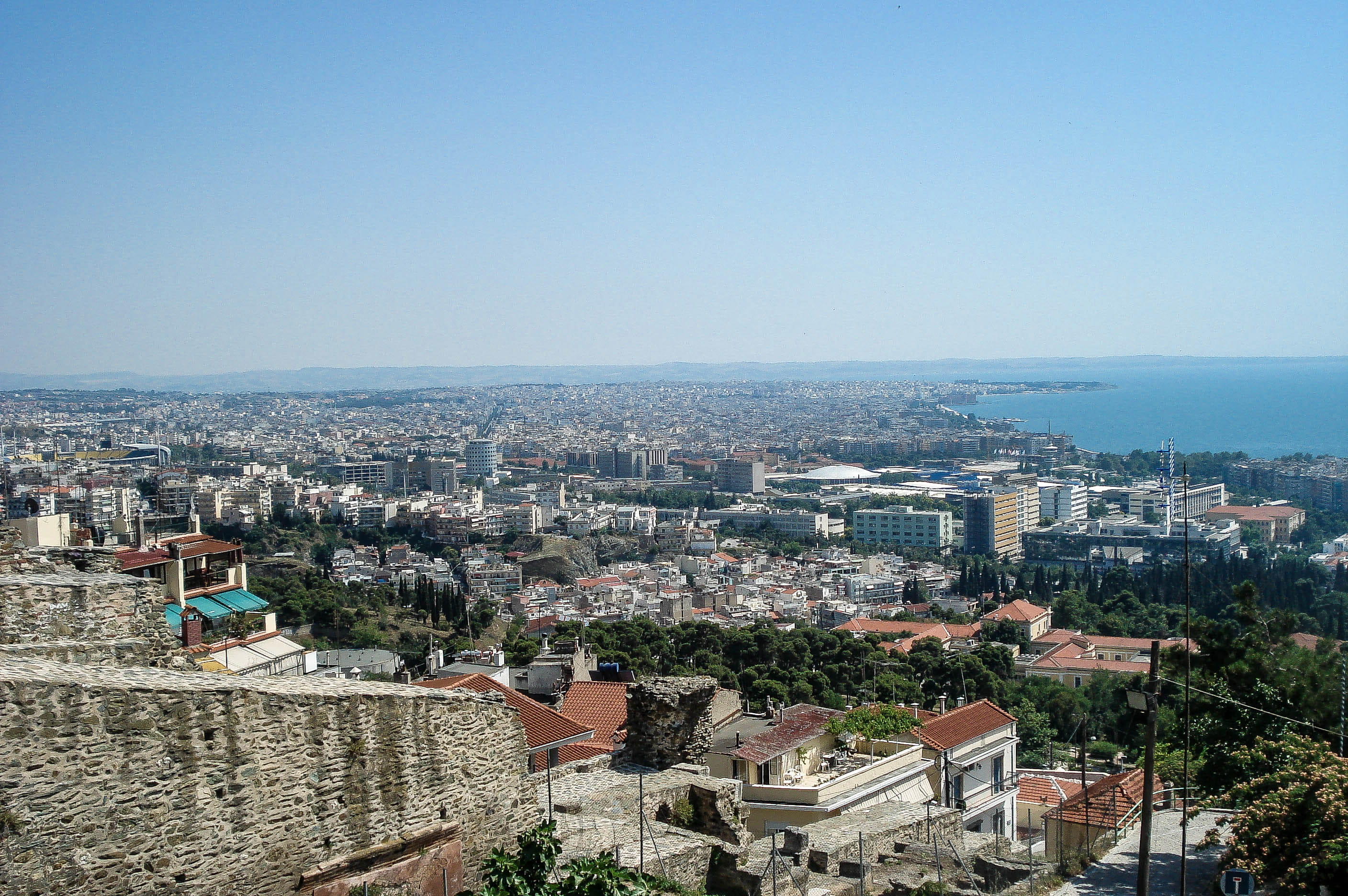 metropolis, day, europe, architecture, residential district, urban Scene, building, building exterior, Thessaloniki, tree, photo, crowd, famous Place, travel destinations, HD Wallpaper