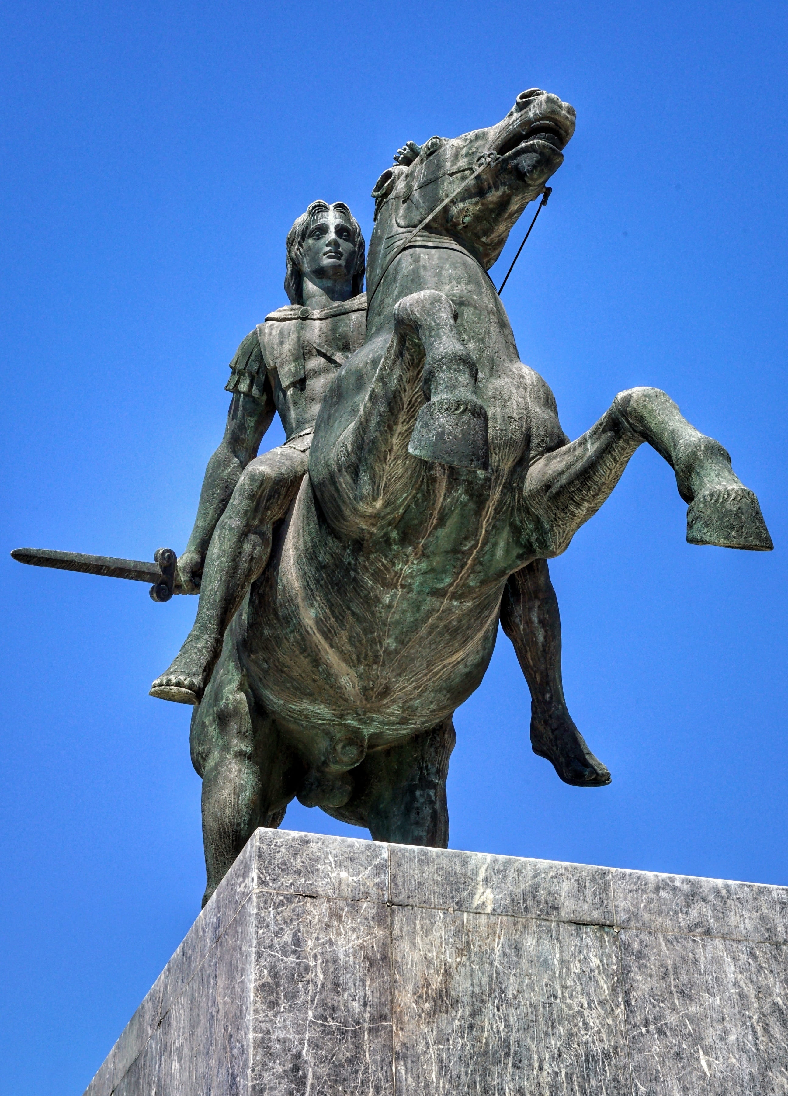 alexandra the great, 2K, clear sky, creativity, no people, nature, art and craft, blue, king, thessaloniki, representation, sculpture, male likeness, history, Phone HD Wallpaper