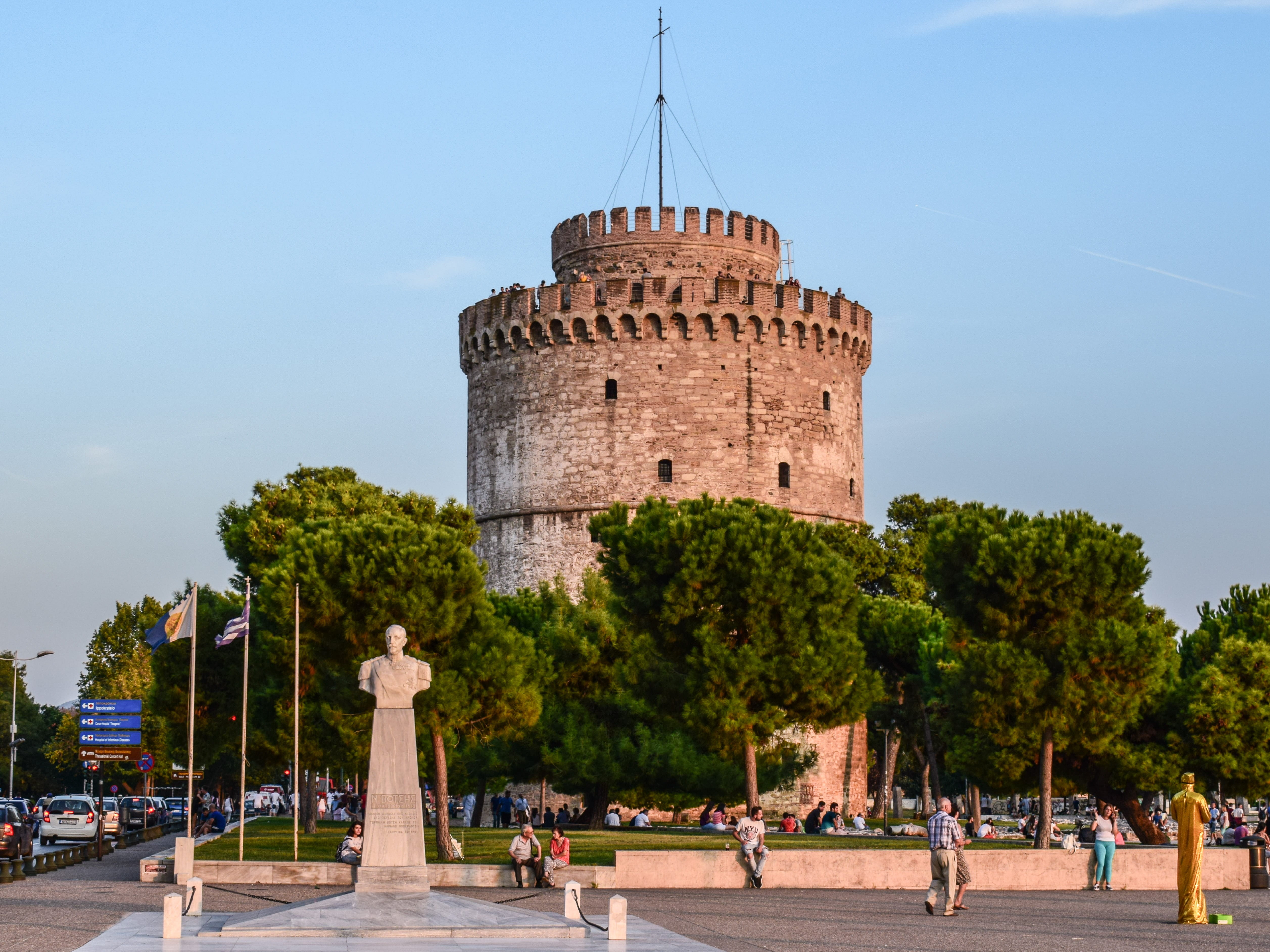 outdoors, 4K, castle, travel, 12th century, building exterior, ottoman, exterior, tower, group of people, architecture, incidental people, history, fortification, HD Wallpaper