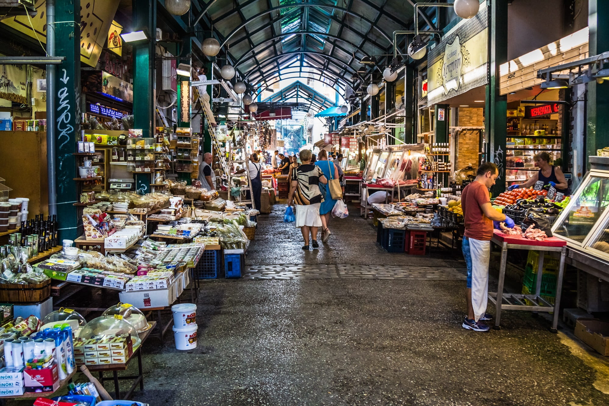 blue, food, market stall, healthy, black, thessaloniki, for sale, purchasing, red, architecture, market, built structure, adult, retail, retail display, HD Wallpaper