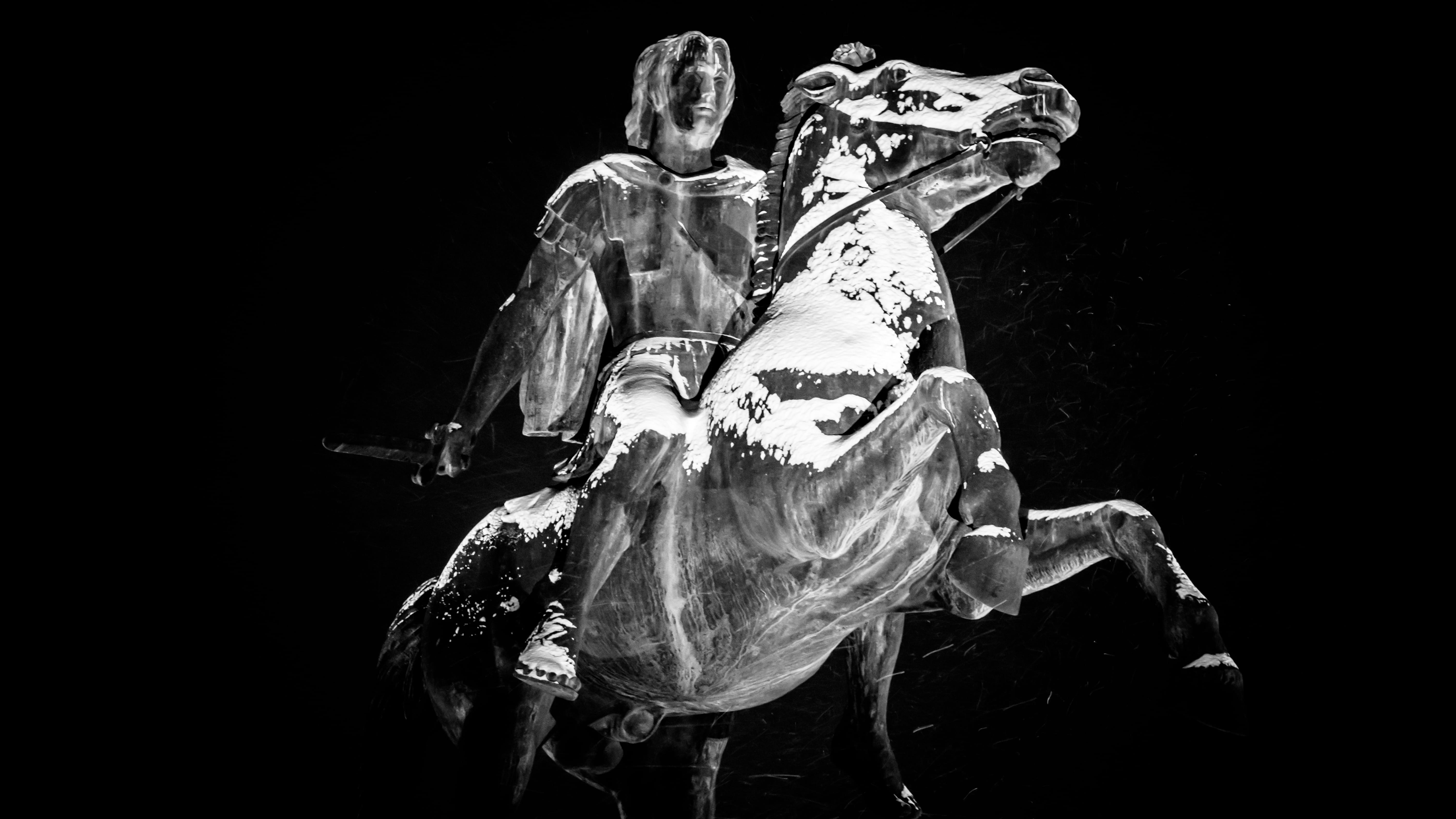 makedonian empire, θεσσαλονικη, 5K, snow, emperor, day, black background, marble, macedonia, human representation, statue, thessaloniki, europe, indoors, HD Wallpaper