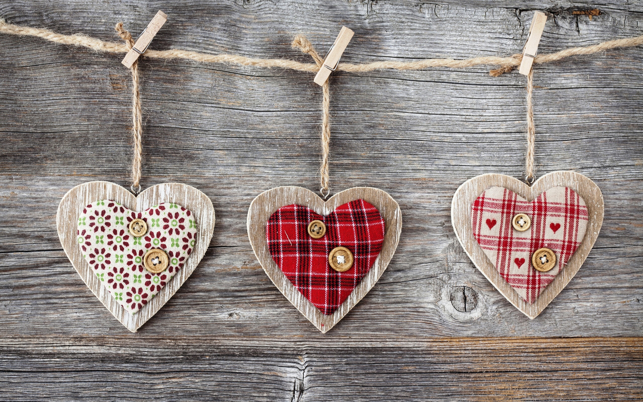 Buttons, brown, Rope, Art, hanging, wooden, three, Clothespins, heart, pegs, clothes, 2K, Wood, decors, Hearts, shape, Fabric, HD Wallpaper