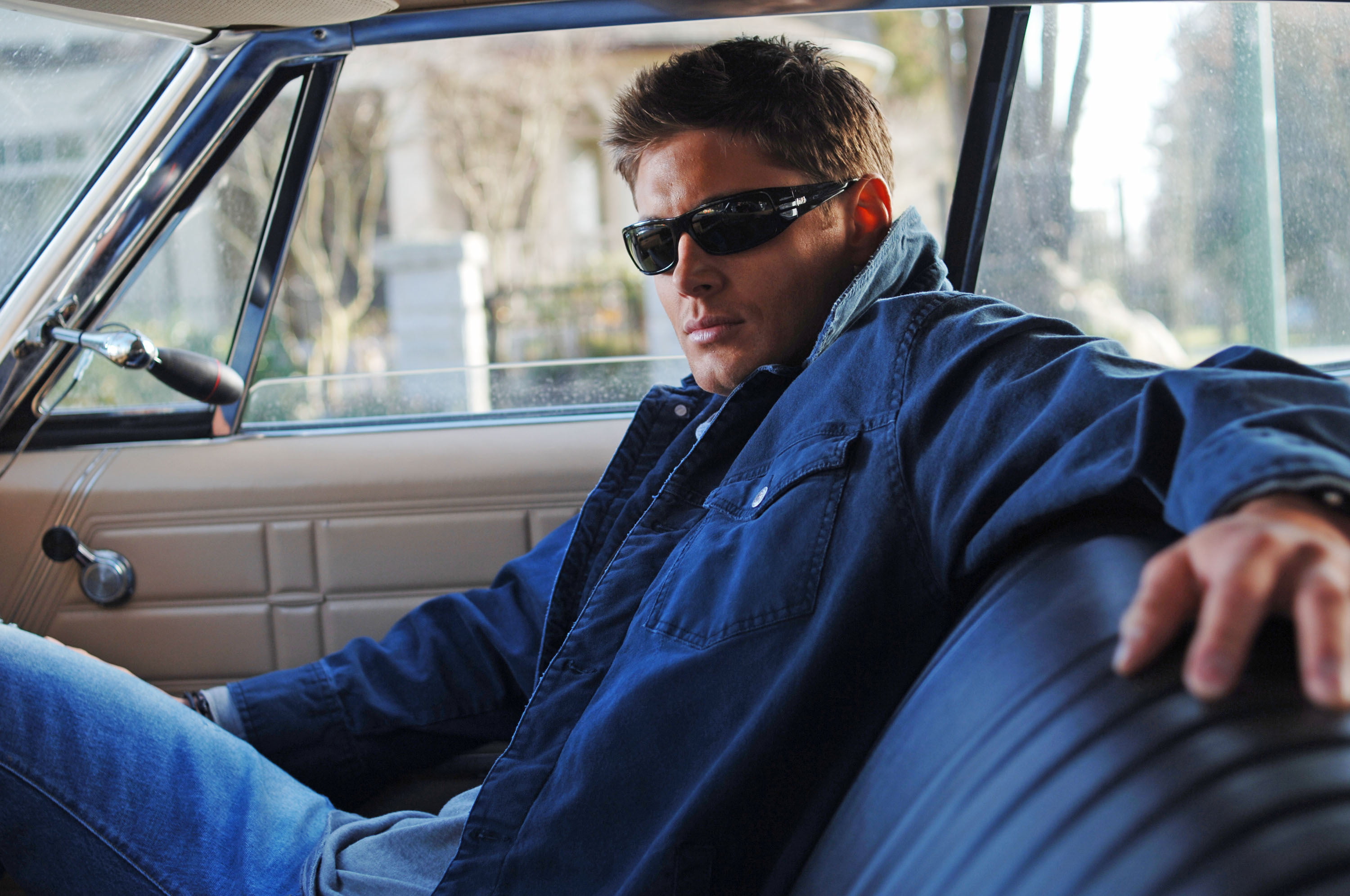 Jensen Ackles, leisure activity, blue, men, fashion, glasses, button, window, travel, machine, mode of transportation, transportation, sitting, motor vehicle, HD Wallpaper