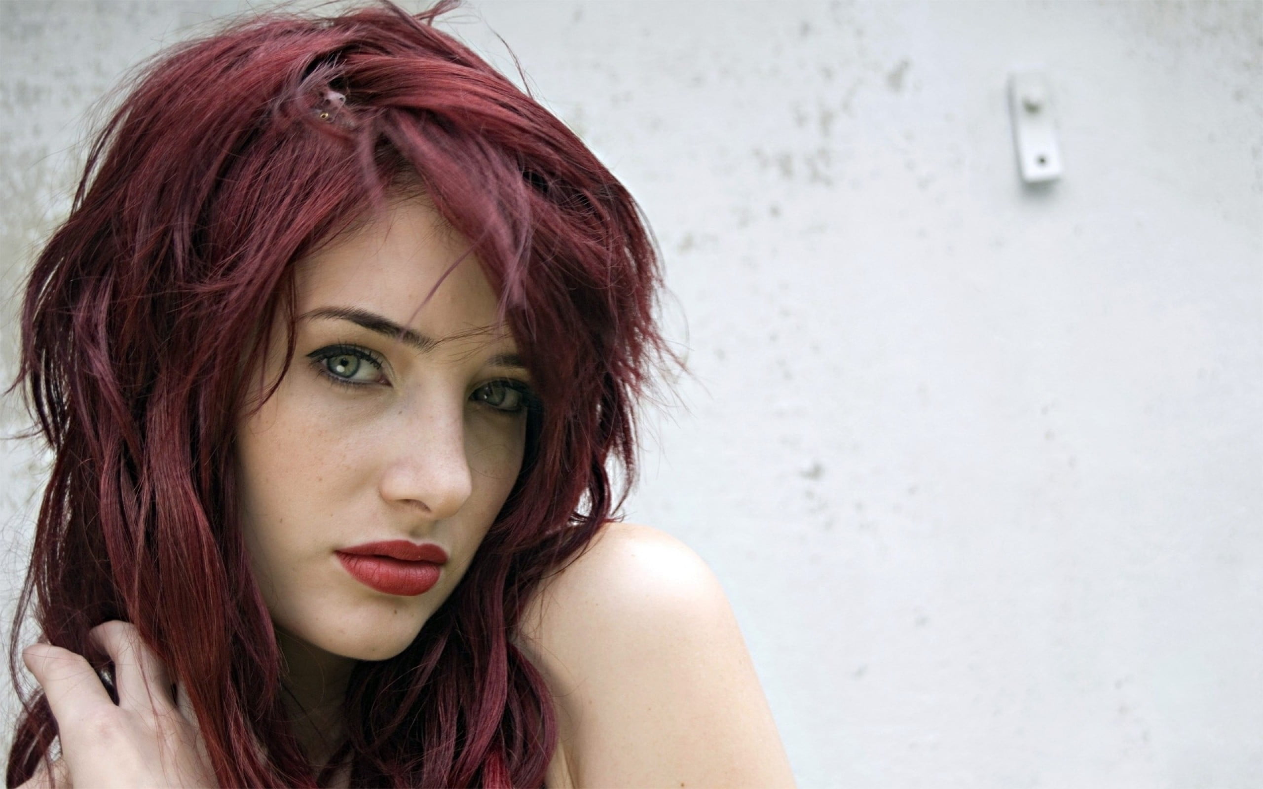 women, beauty, contemplation, dyed red hair, looking at camera, model, young adult, face, redhead, fashion, young women, front view, s, woman, lifestyles, HD Wallpaper