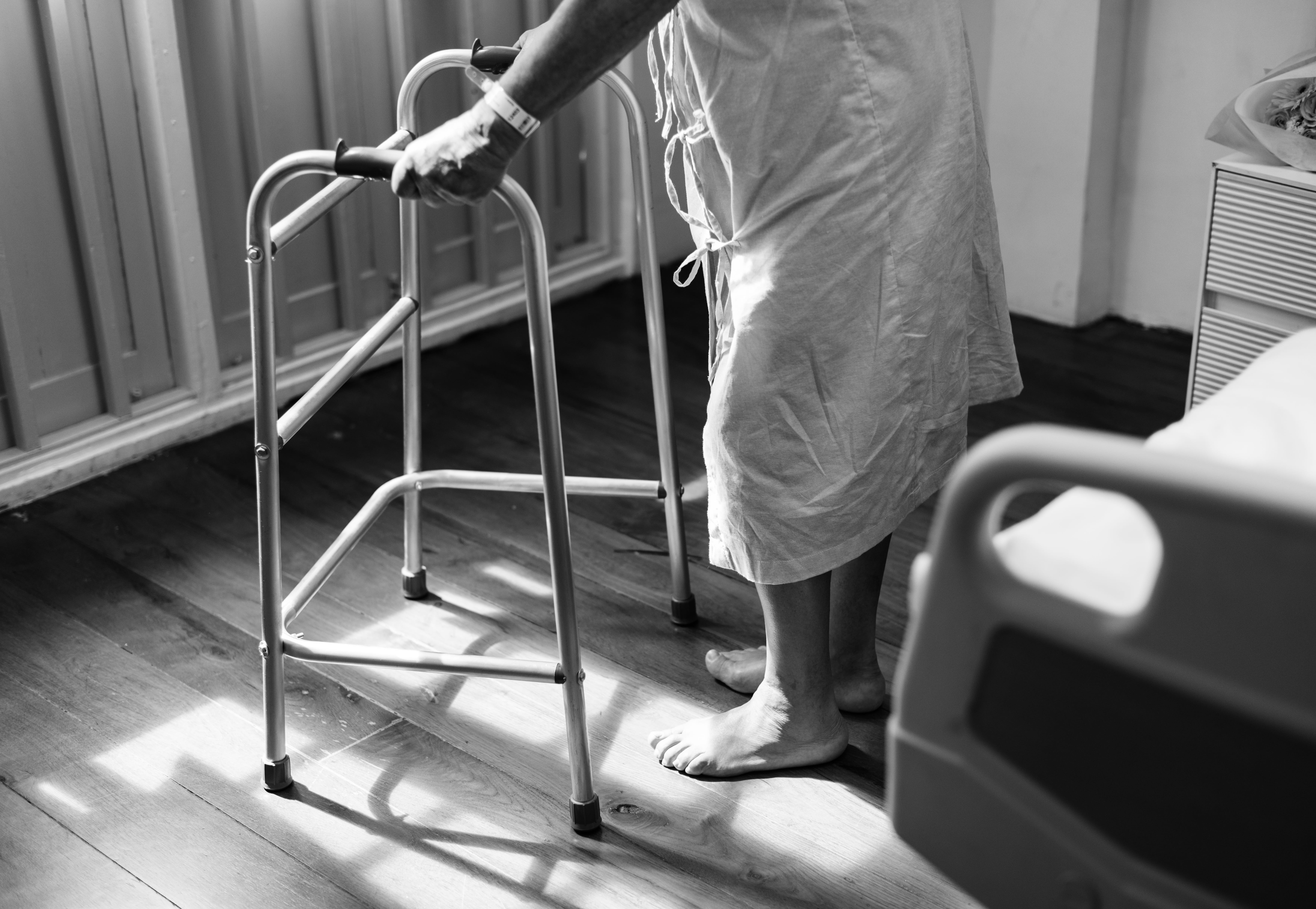 staircase, adult, hospital, unhealthy, indoors, ill, real people, people, flooring, vacuum cleaner, architecture, symptom, lifestyles, body part, low section, HD Wallpaper