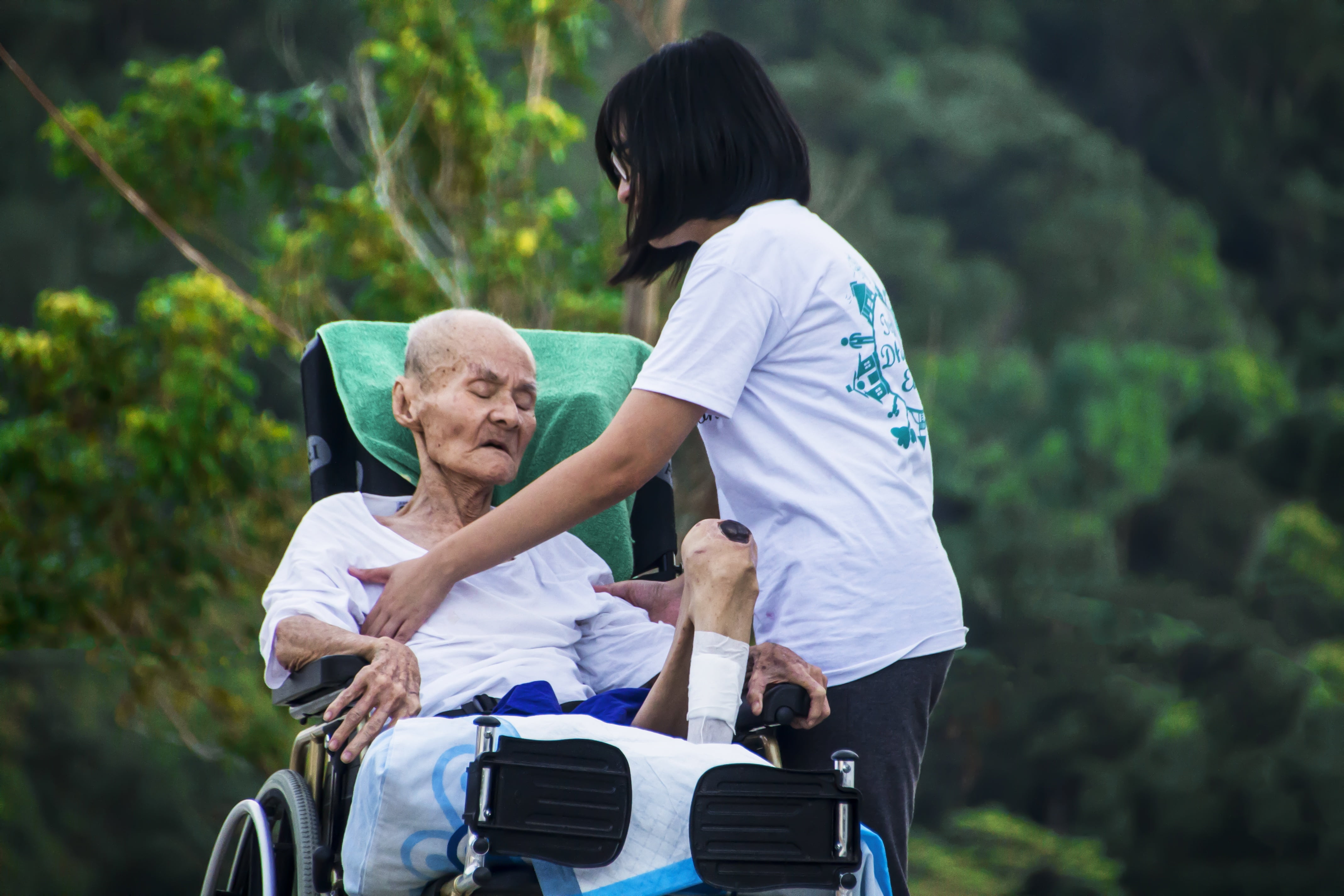 nursing, illness, disability, patient, two people, old, sitting, males, women, elderly, men, adult, wheelchair, mature men, girl, pain, grandfather, 4K, HD Wallpaper