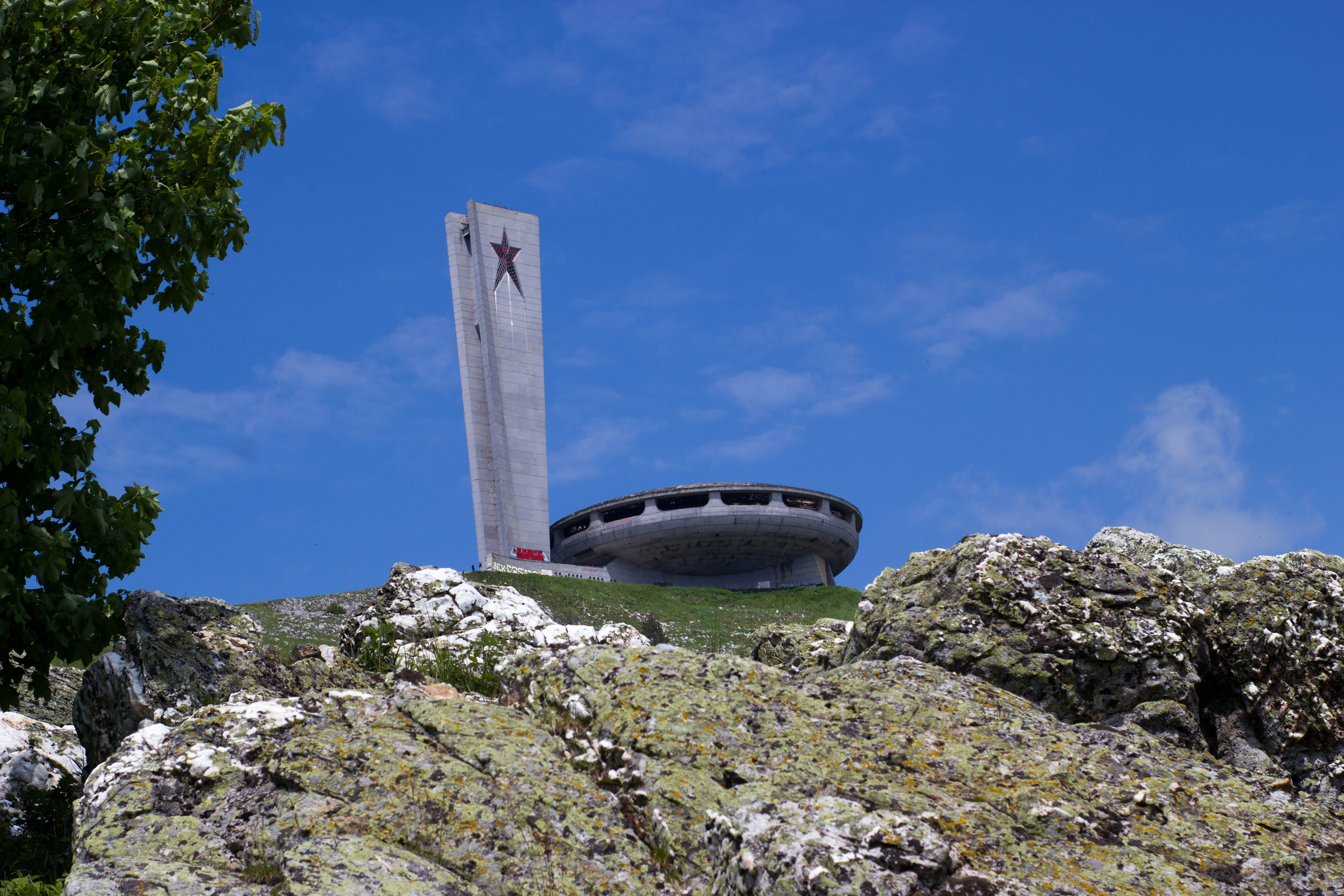 plant, socialistic, symbol, rock - object, communism, tree, built structure, nature, no people, tower, low angle view, bulgaria, historic, shape, solid, HD Wallpaper