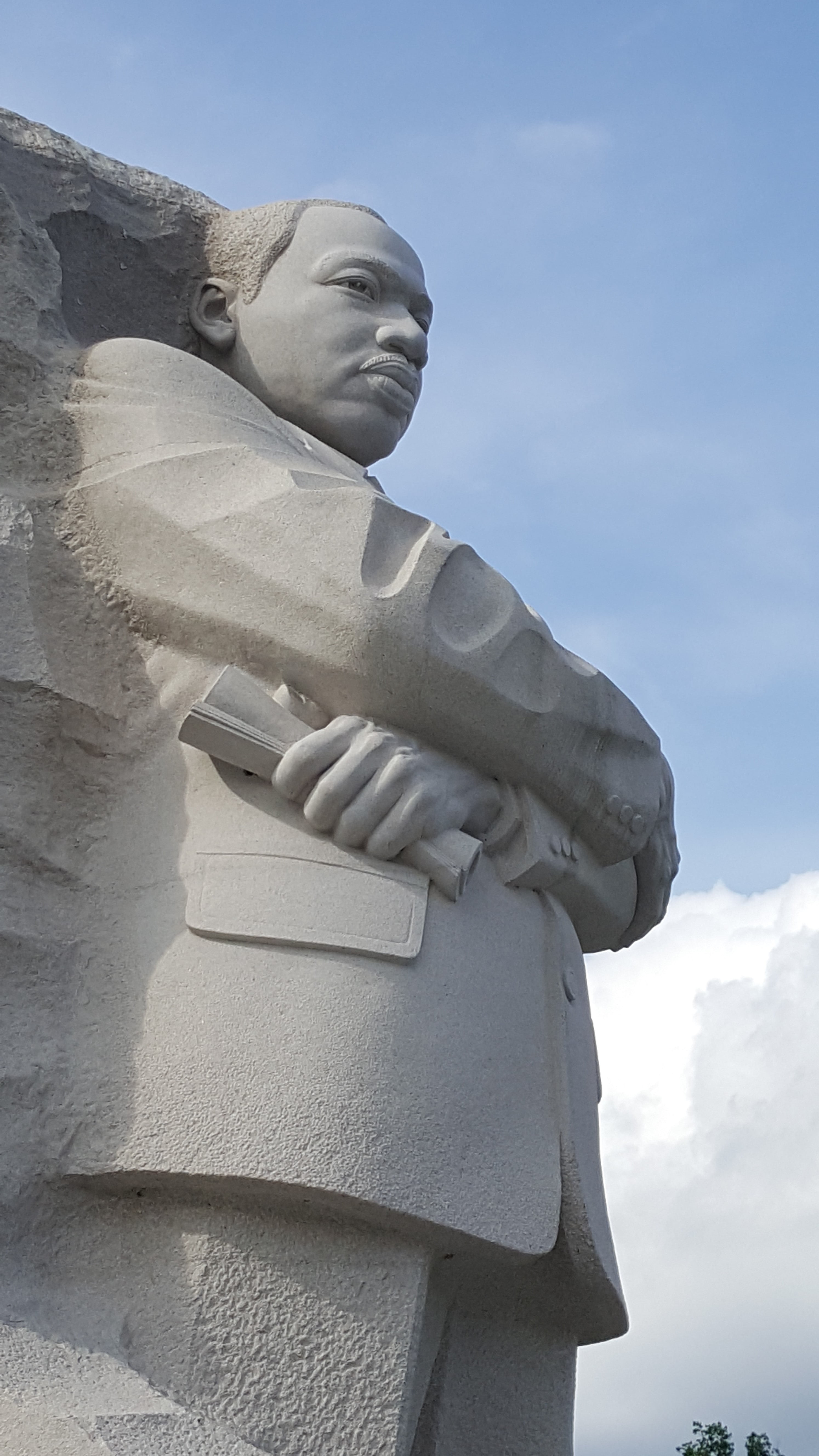 usa, idol, black, male likeness, no people, low angle view, sculpture, national, american, architecture, king, nature, martin, memorial, african, belief, Phone HD Wallpaper