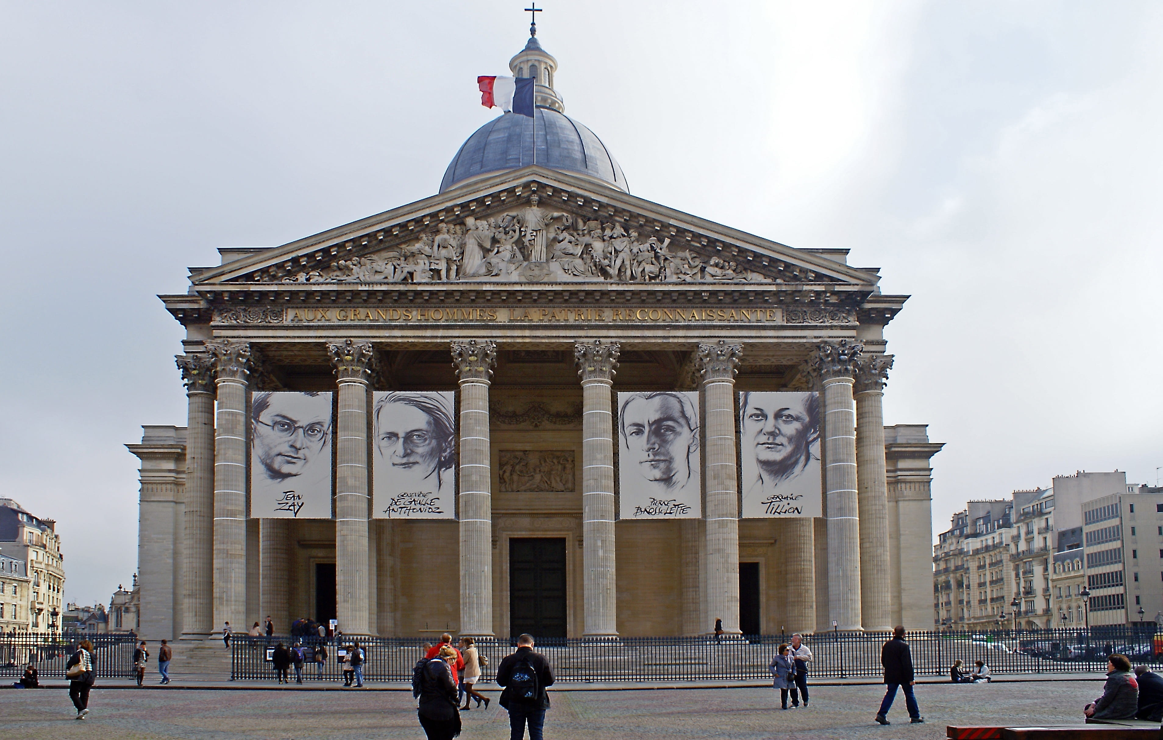 architectural style, outdoors, large group of people, france, architectural column, adult, nature, men, architectural decoration, paris, monument, the pillars of the, HD Wallpaper