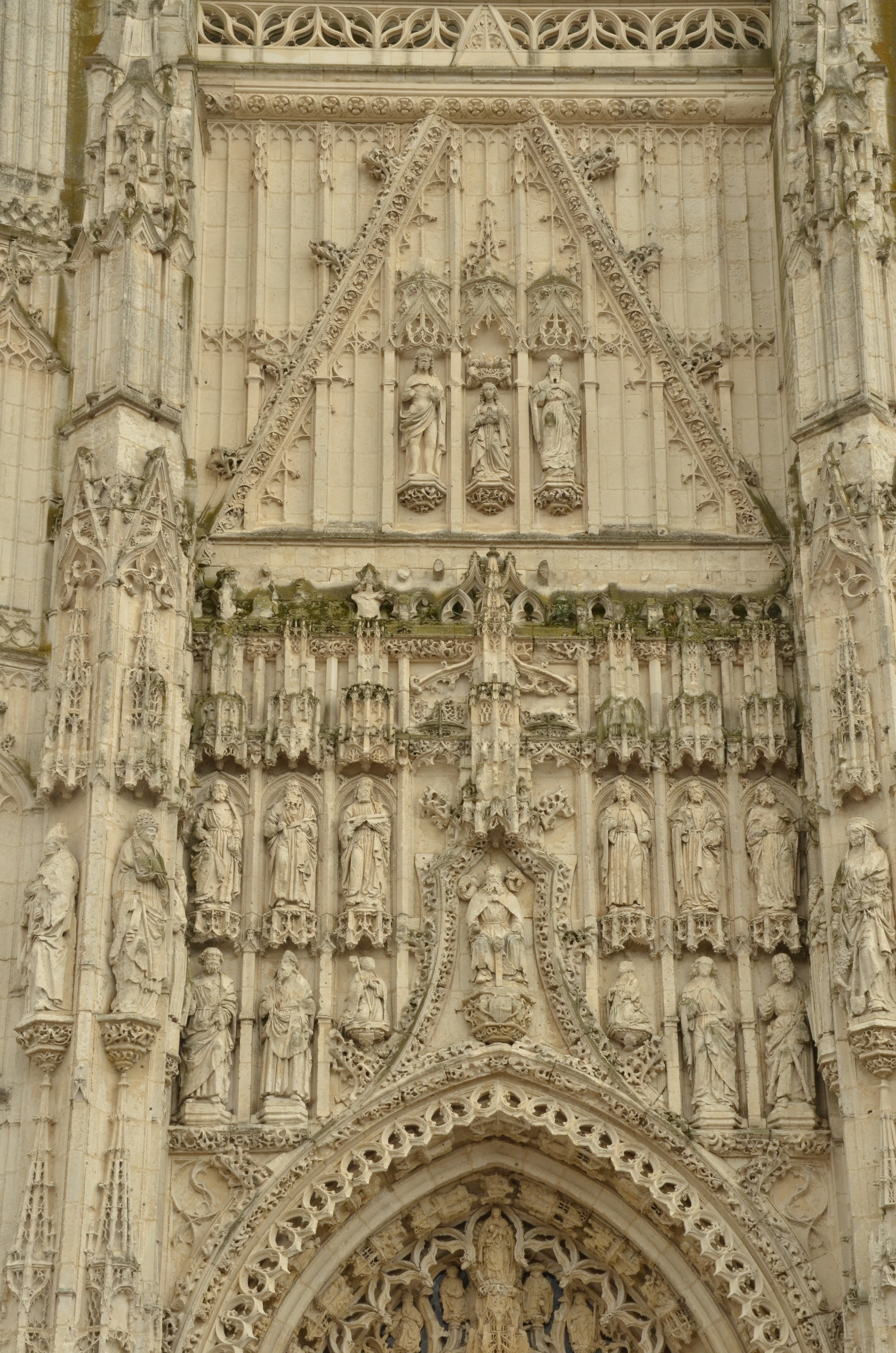 carving, building, france, art, architecture and art, place of worship, architectural column, bas relief, religion, spirituality, ornate, human representation, Phone HD Wallpaper
