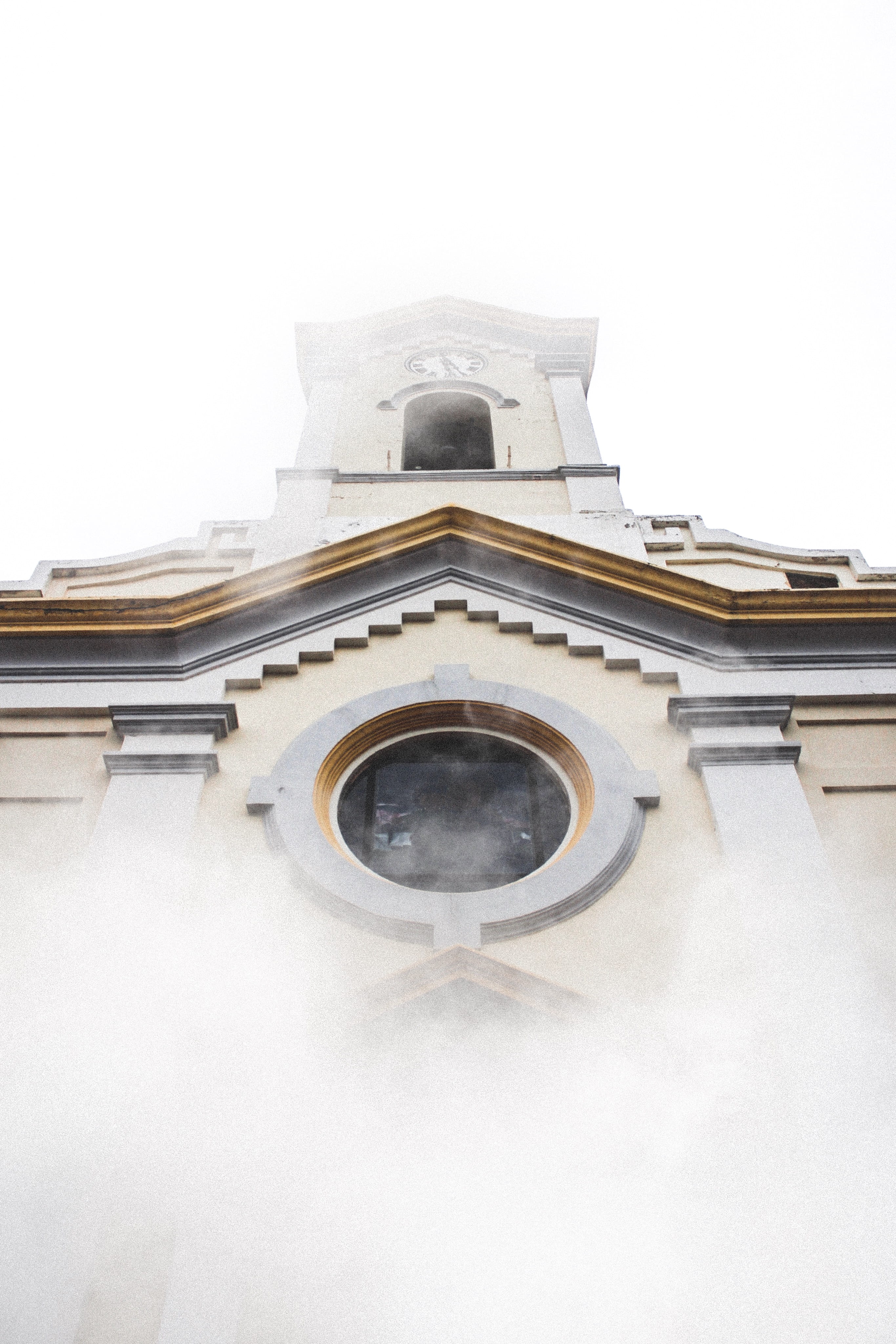 belief, blackbird, religion, history, low, skylight, sky, vulture, 4K, no people, porthole, agelaius, beige, day, bell tower, house, building, hole, built structure, Phone HD Wallpaper