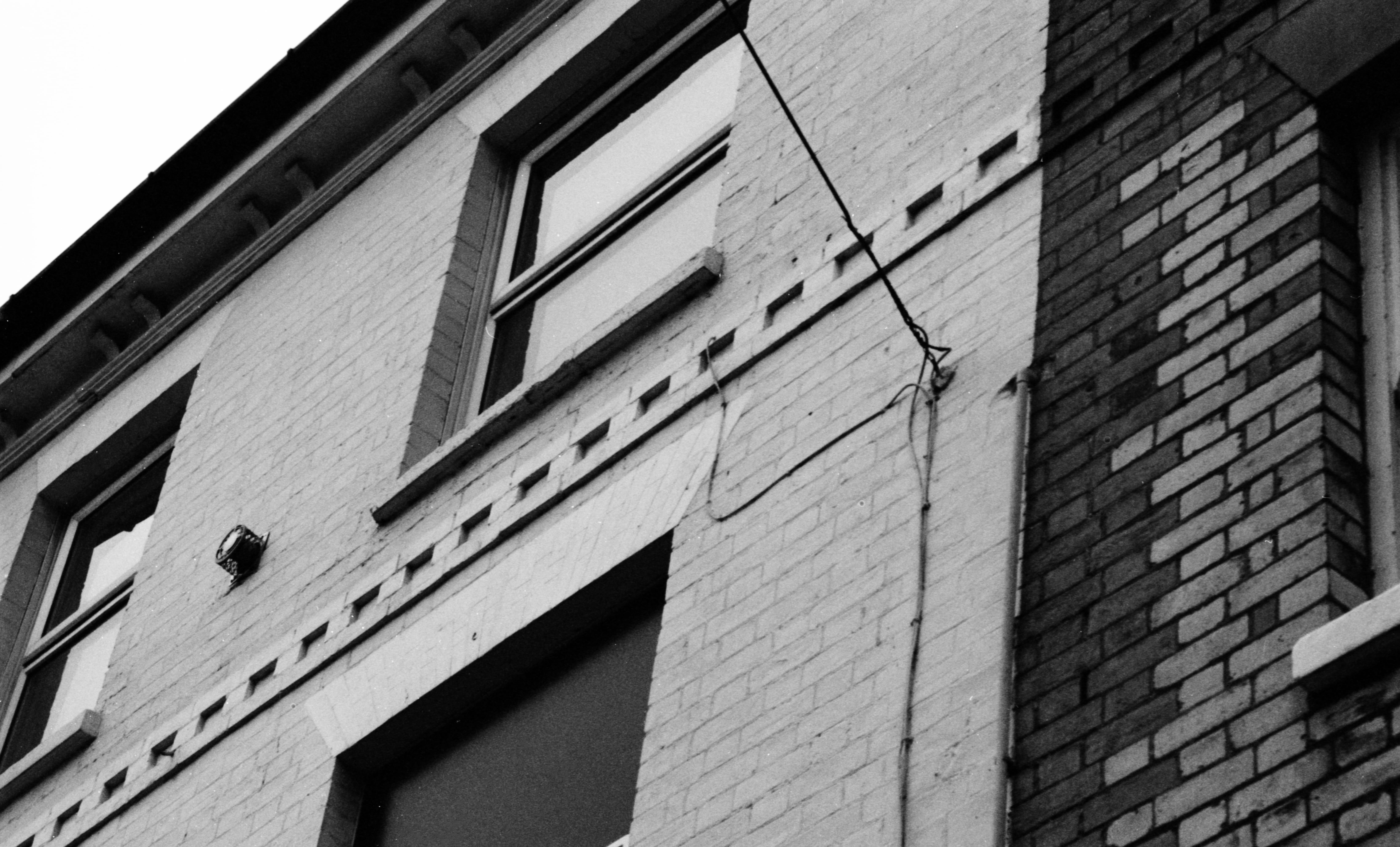 handrail, photo, high rise, city, home decor, banister, office building, brick, animal, 5K, cable, closed, building, building exterior, window, shadow, HD Wallpaper
