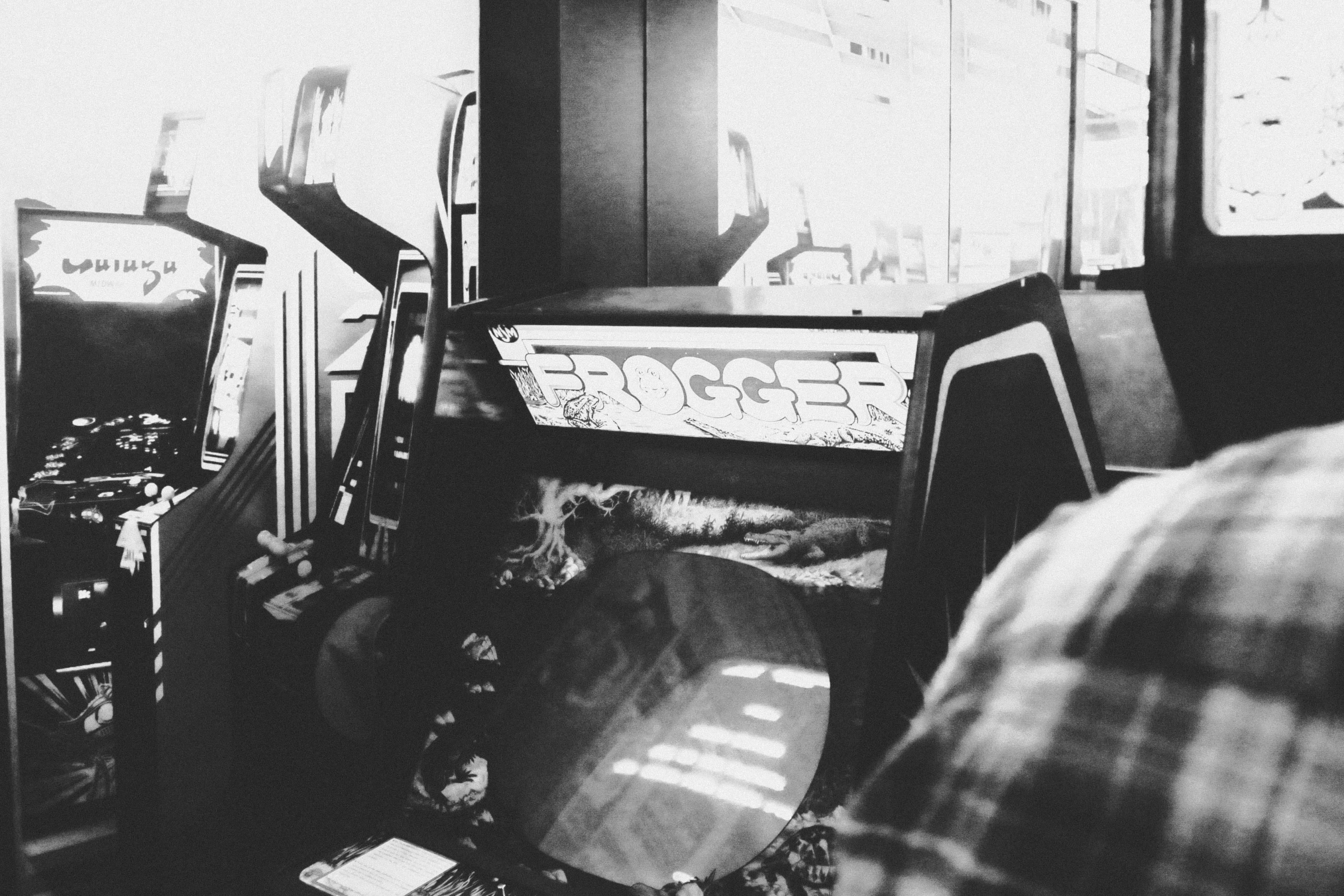indoors, musical equipment, game, gamer, nintendo, close-up, videogames, ball, xboxone, play, musical instrument, retro styled, gamers, arts culture and entertainment, HD Wallpaper