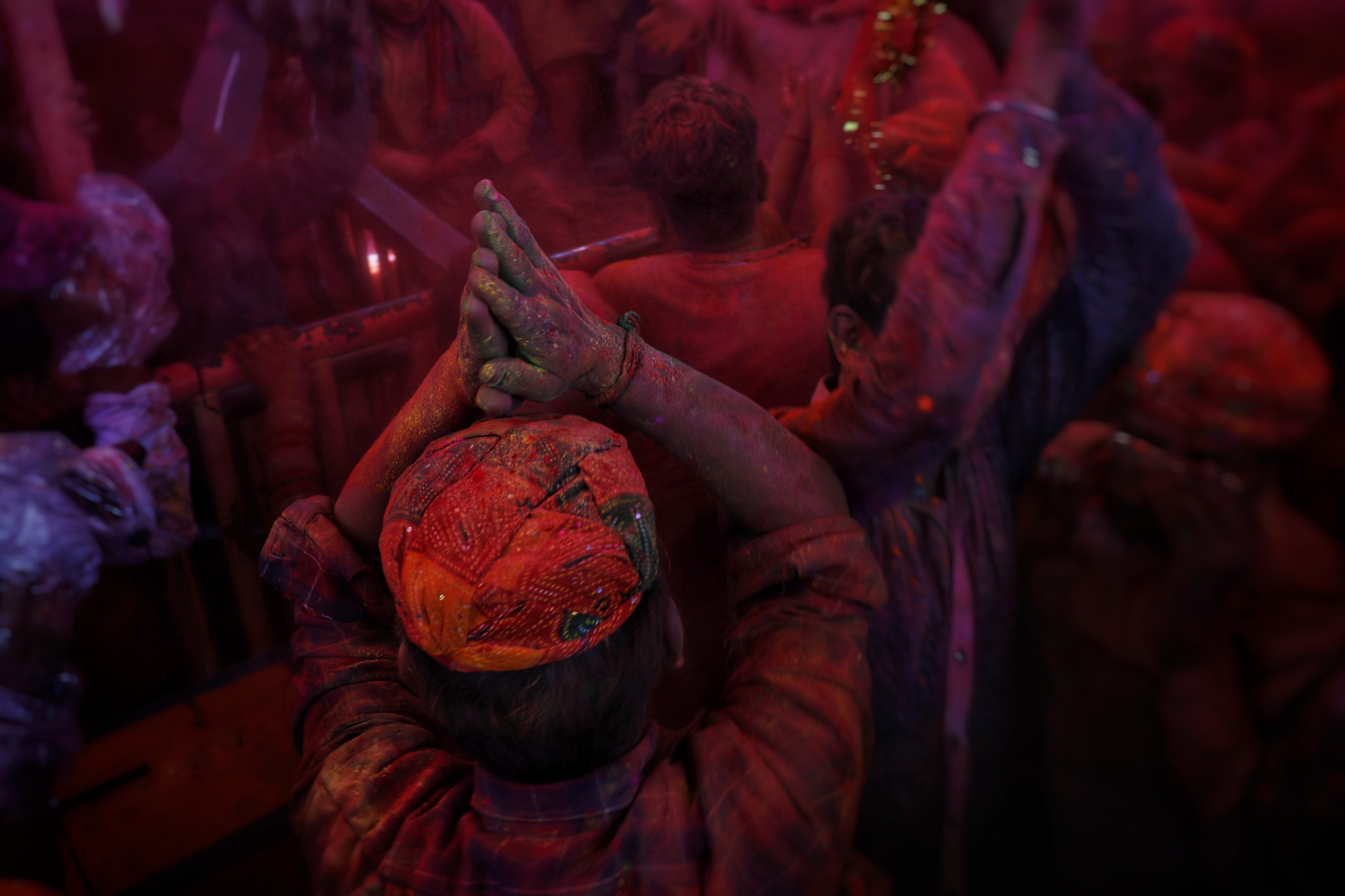 human body part, raising, crowd, festival, hat, real people, apparel, hand, dungeon, person, headband, light, human hand, 5K, group of people, night club, HD Wallpaper
