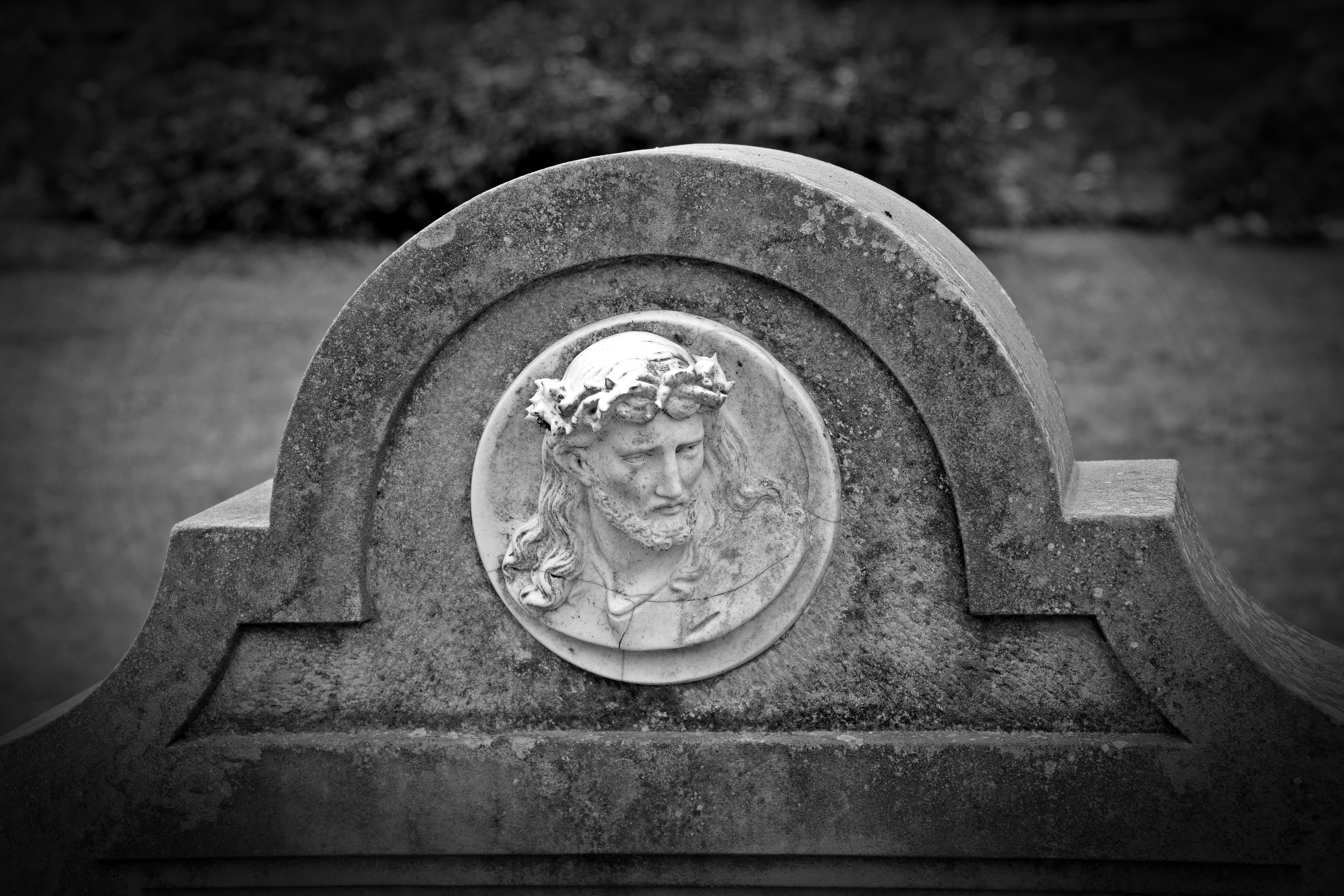 dead, cemetery, grave, old grave stone, no people, day, art and craft, rock carving, last calm, metal, ornament, close-up, mourning, historically, the past, HD Wallpaper