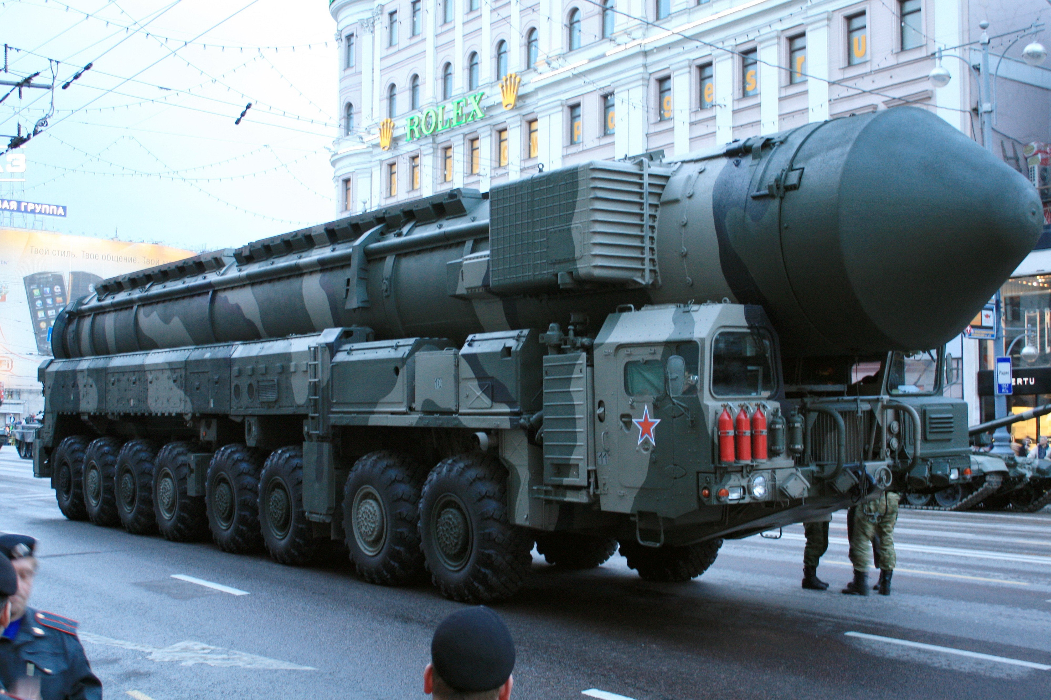 missile, ss 27, 4K, nuclear, russia, topol m, army, attack, 4000x2665, military, vehicle, star, red, russian, HD Wallpaper