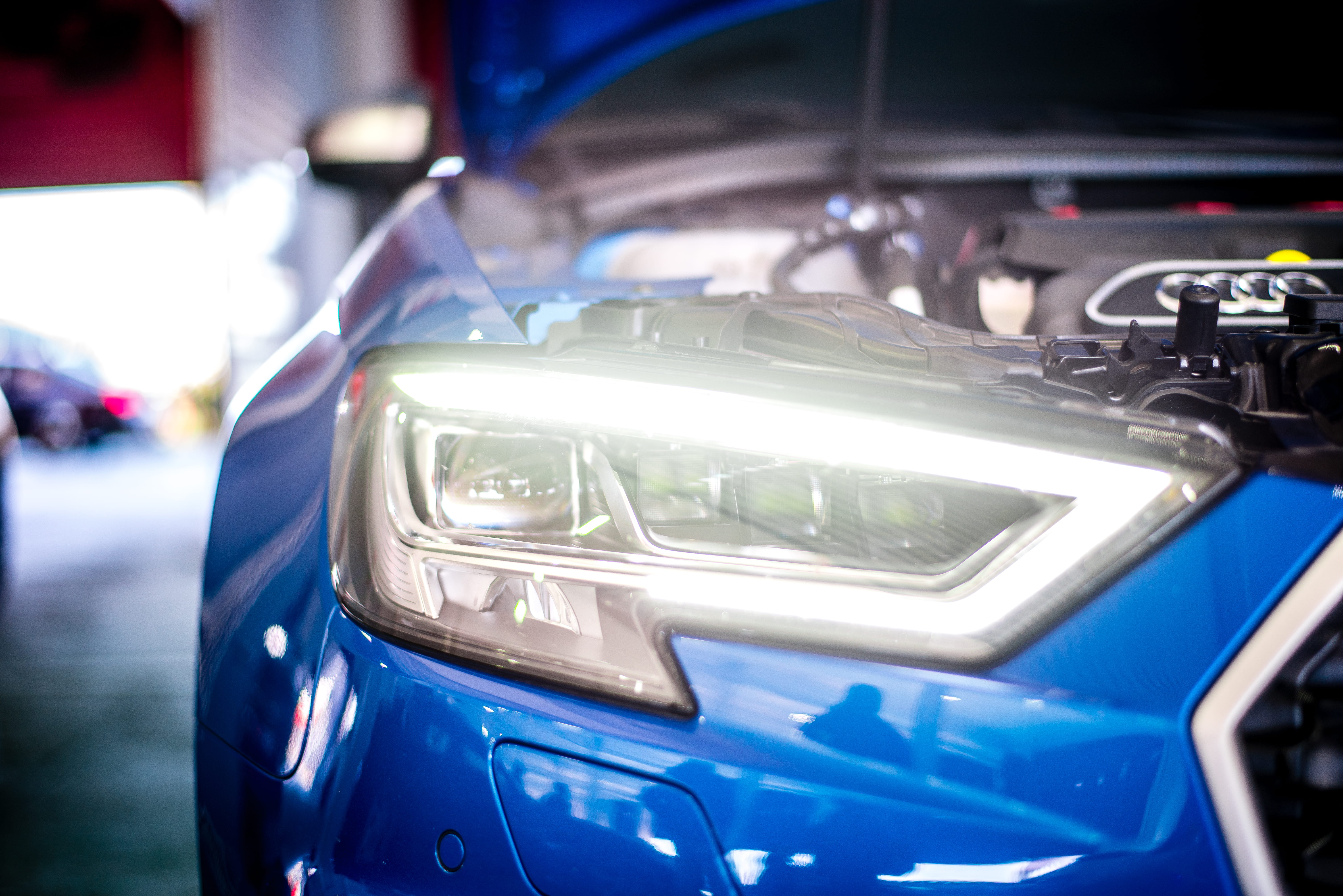 focus on foreground, day, front view, transportation, shiny, city, land vehicle, car, automobile industry, consumerism, headlight, autodromo termas de rio hondo, HD Wallpaper